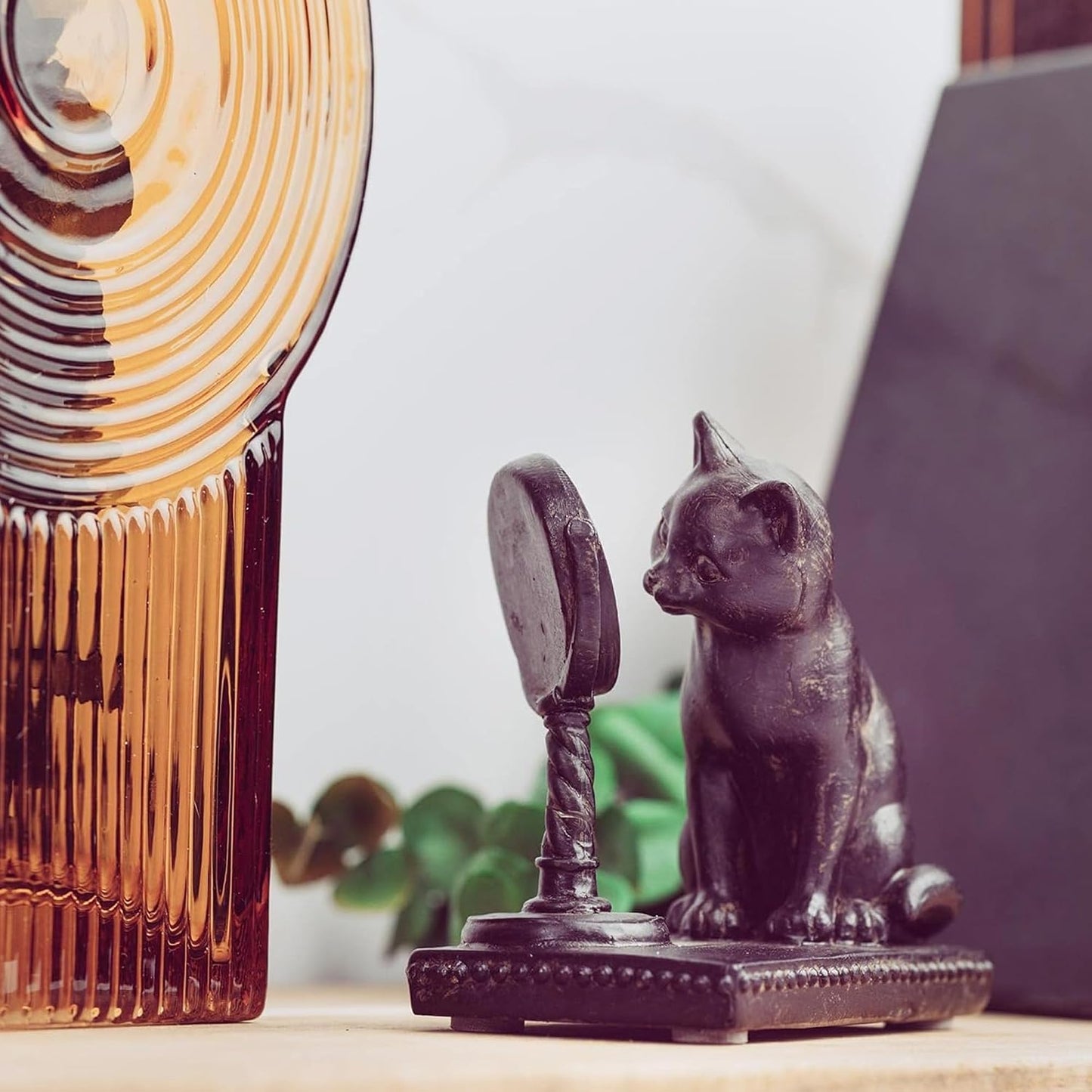 Cat Statue / Cat Figurine / Sitting Up