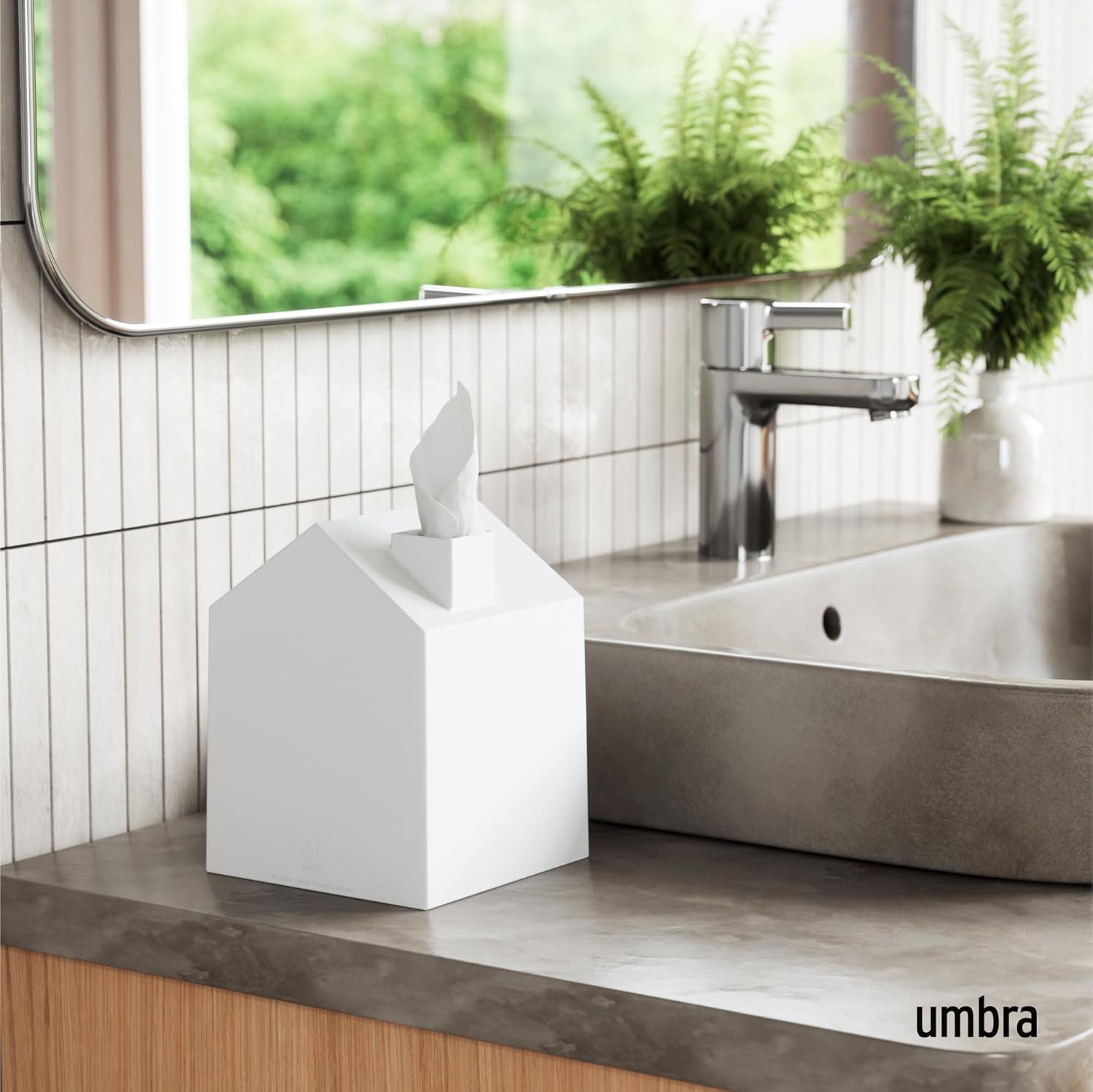 Casa Tissue Box Cover / White