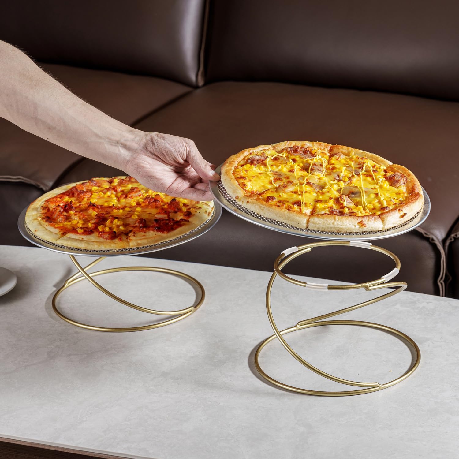 Modern Wire Metal Pizza Stand Tray Pedestal Rest / Gold / 7 Inch
