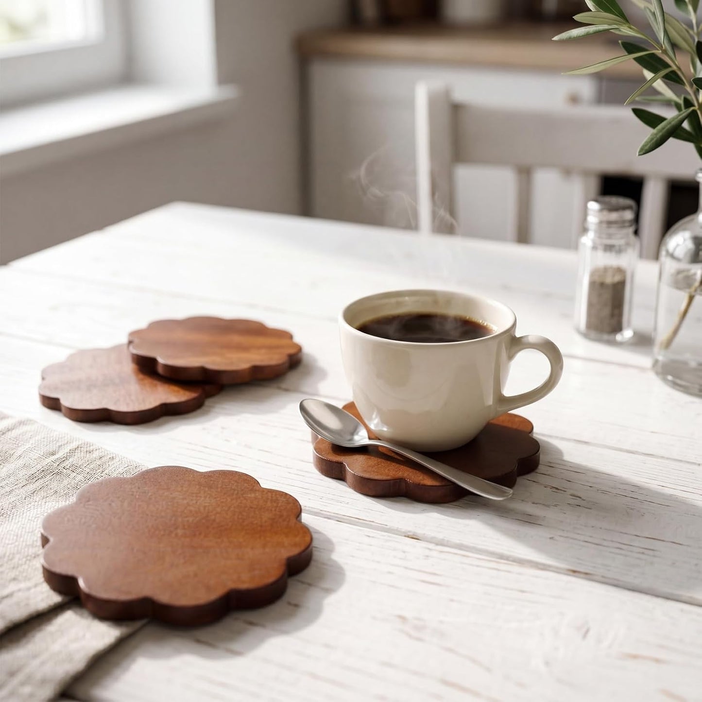 Scalloped Wooden Coasters Wood Color Round Stackable Drink / 3.9 Inch / Classic / Natural / Set of 6