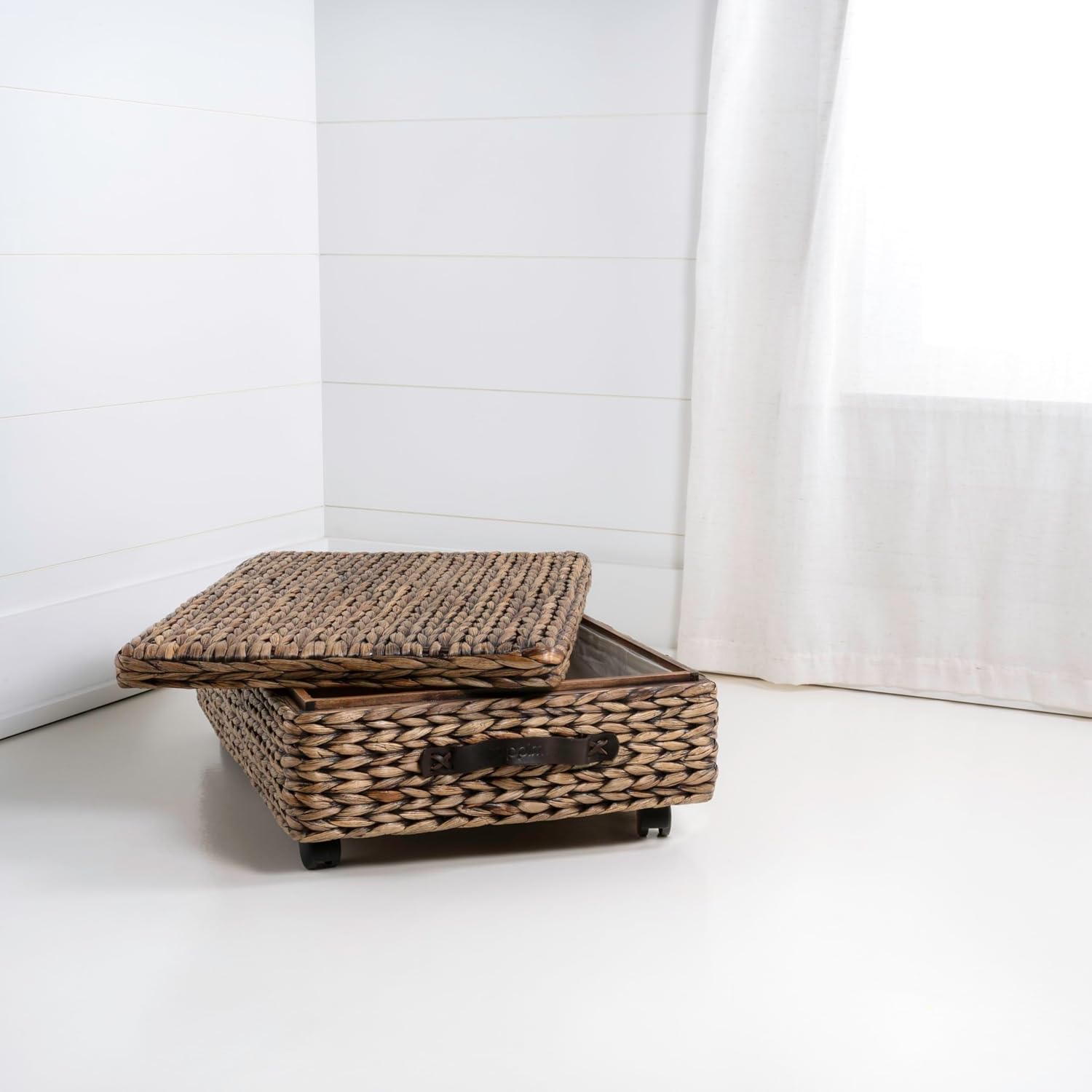 BSK1006B 26.38" Chett Minimalist Hand-Woven Hyacinth/Wood Underbed Storage Bin / Brown Wash
