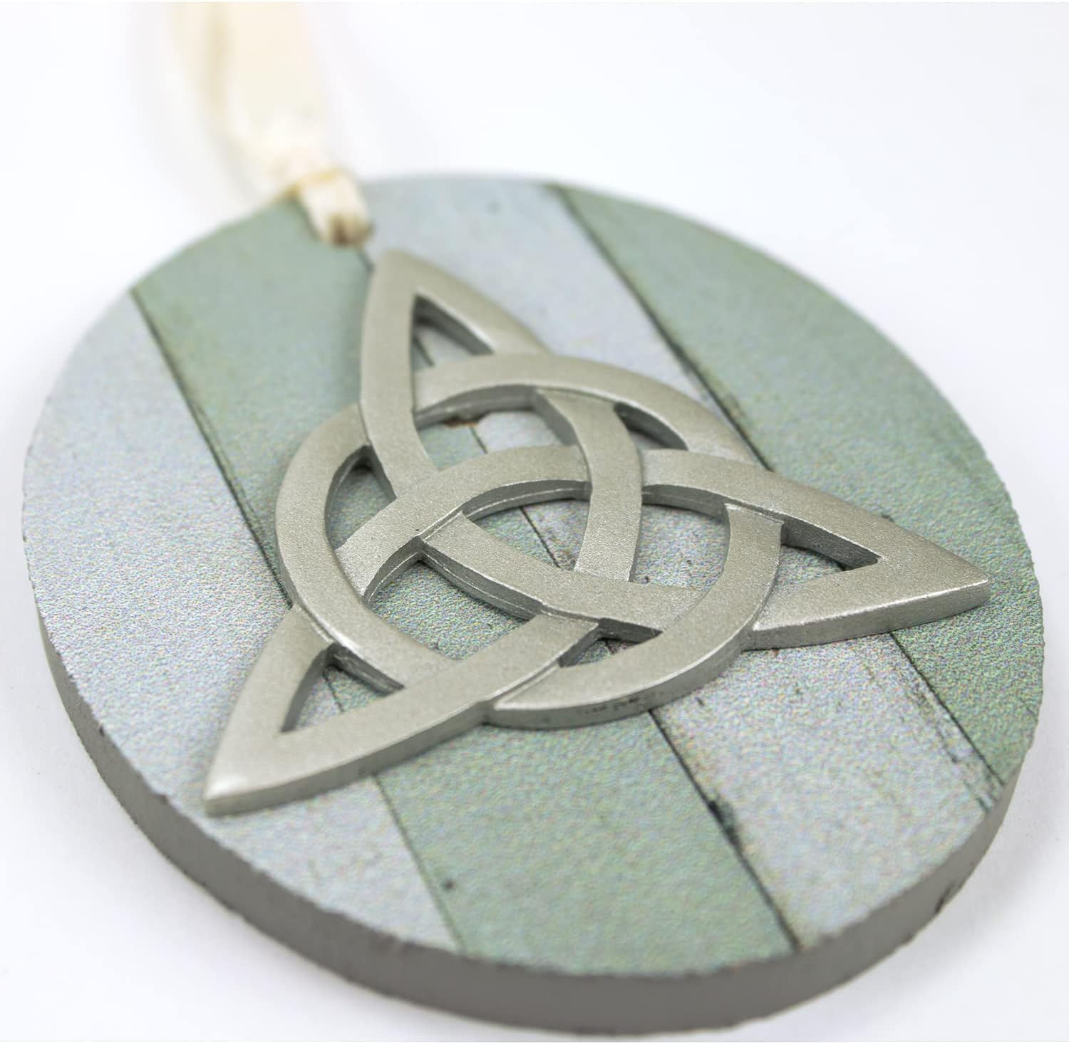 Abbey & CA Gift Ornament On Ribbon Gift Boxed / Trinity Knot MDF / Cream