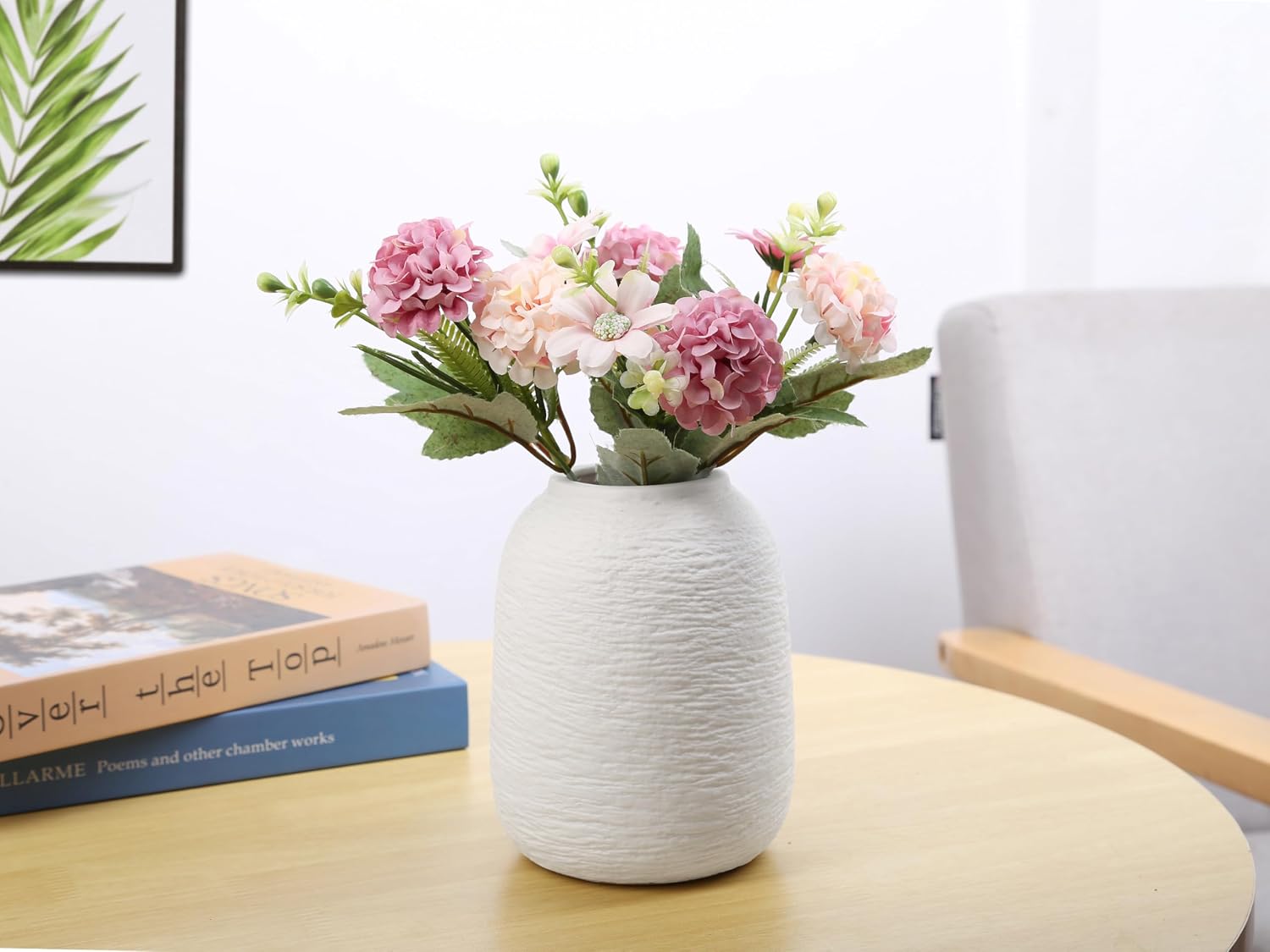 Ceramic Vases / Vases / White