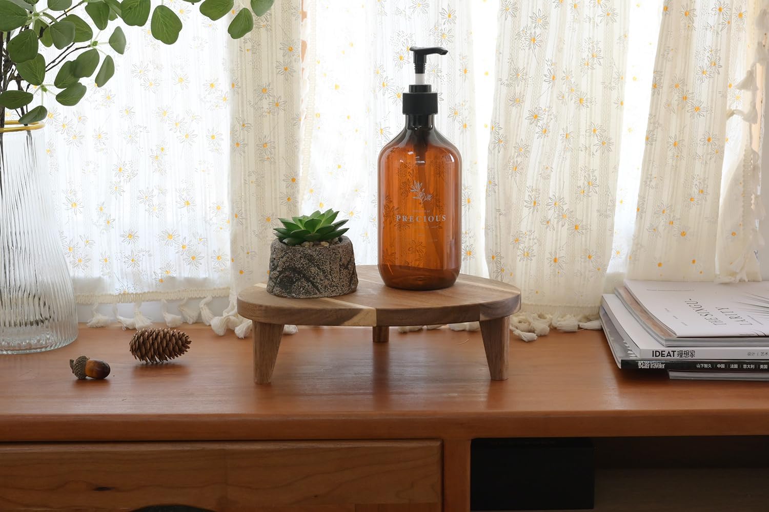 Acacia Wood Corner Pedestal Stand Triangle Decorative Farmhouse Wood Riser for Display Wooden Stand