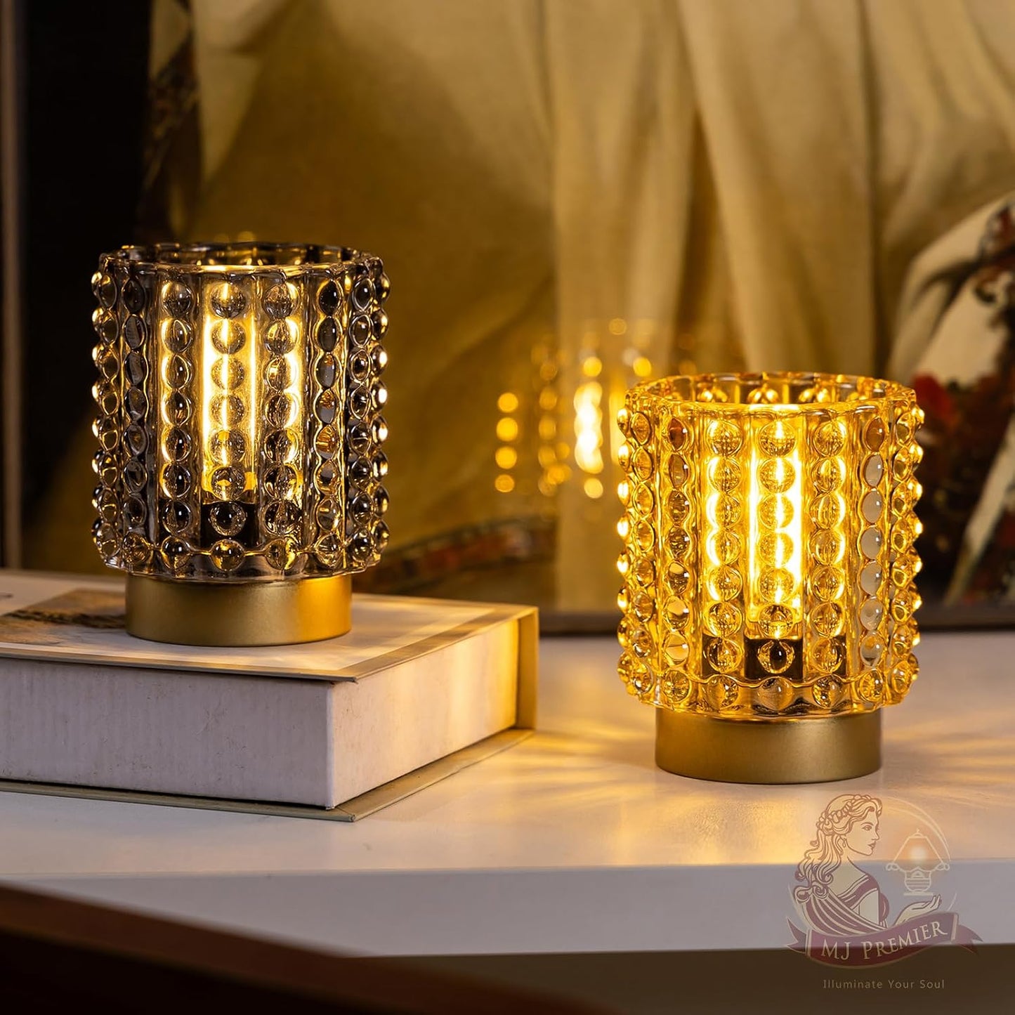Battery Operated Lamp / Yellow