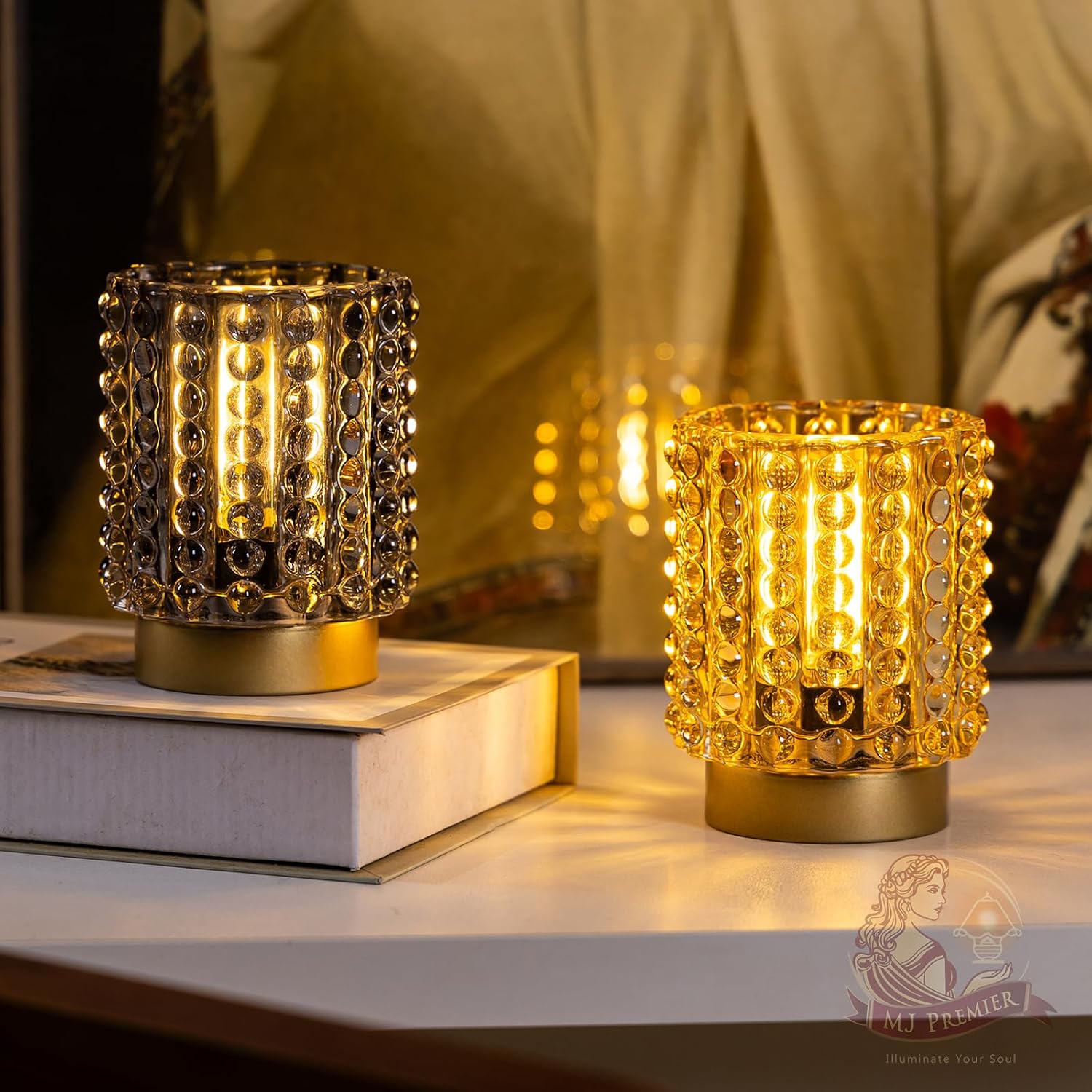 Battery Operated Lamp / Yellow
