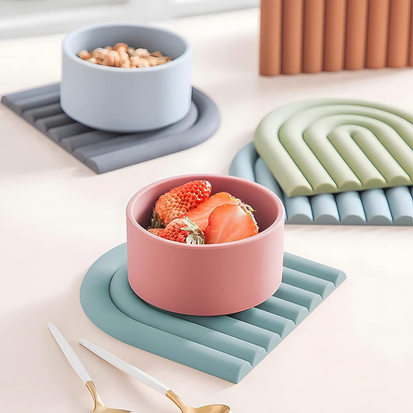 Pot Holders / Modern Heat Resistant Mats / Muted Green