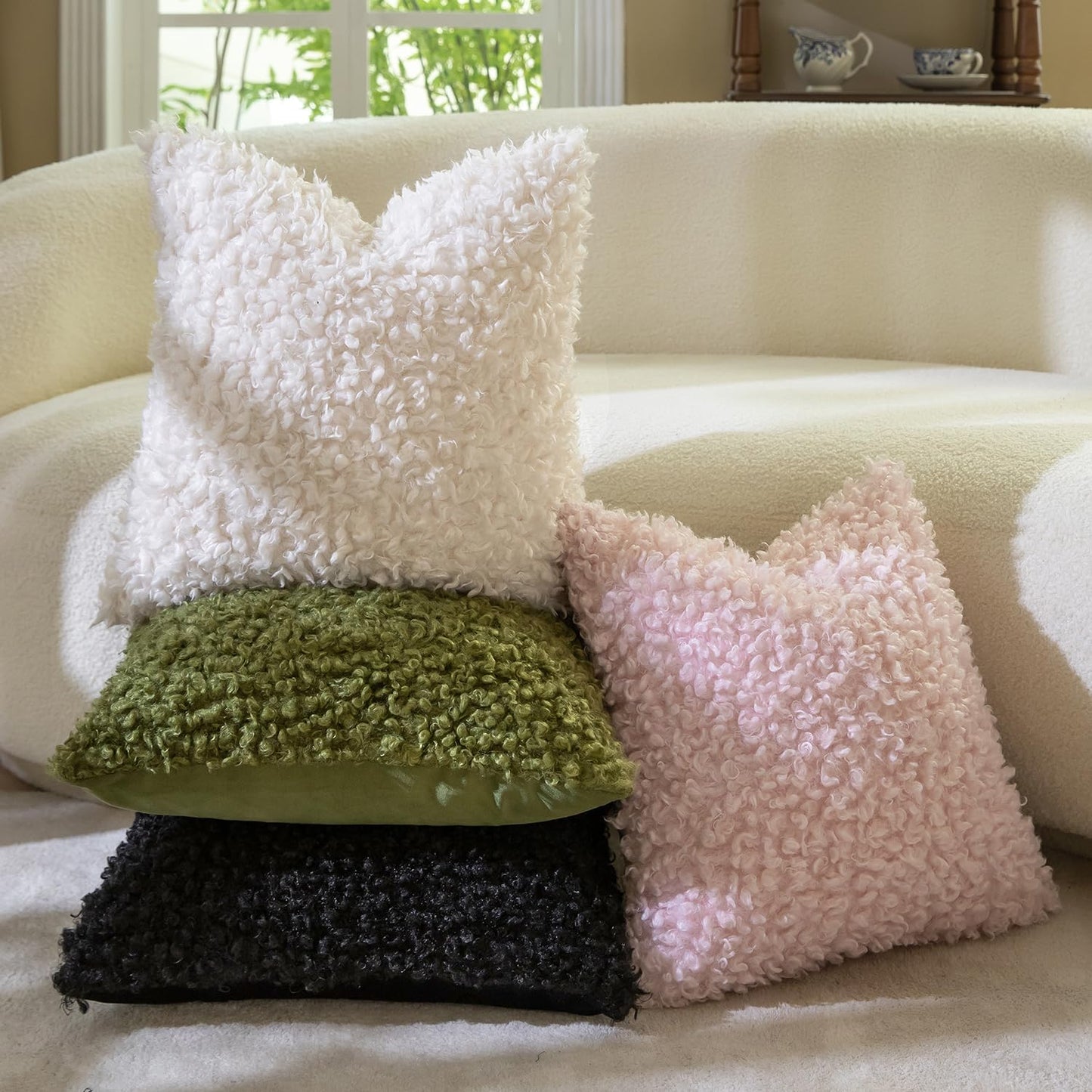 Faux Fur Throw Pillow Covers Boucle Decorative Sherpa Pillow Covers / Black / 18 x 18 / Set of 2