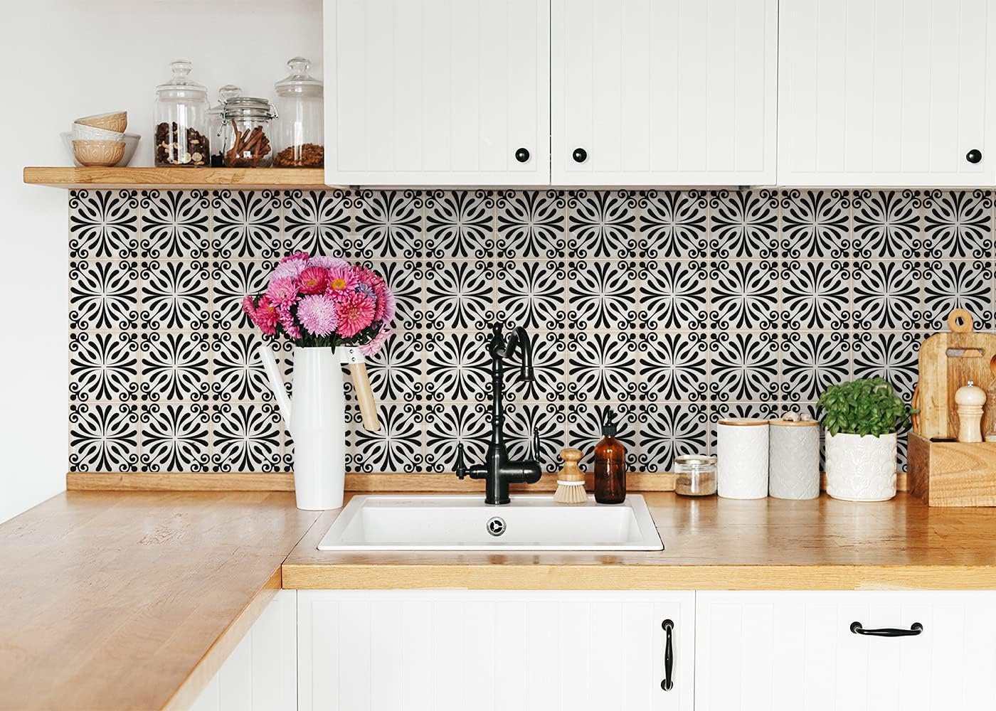 Peel & Stick Decals / 5 x 5 / Victoria / Black