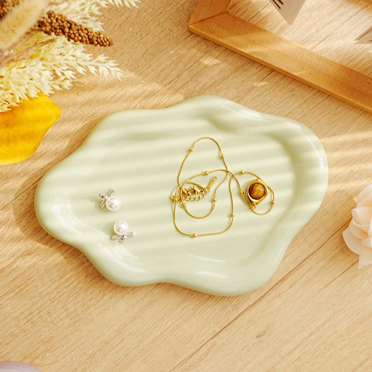 Vanity Ring Dish Ceramic Trinket Ring Holder / Cloud-green