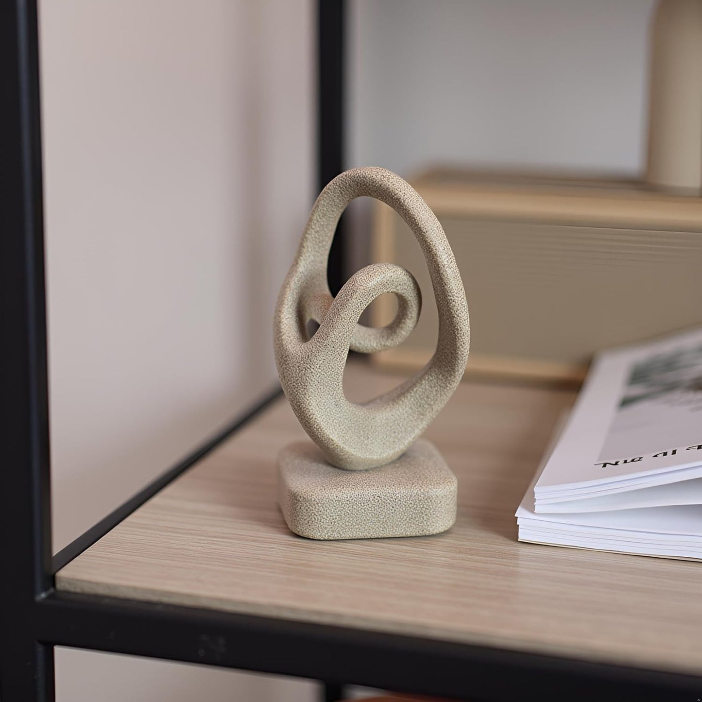 Coffee Table Statues / Beige-b