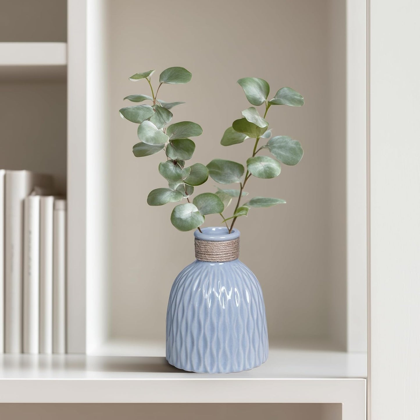 Small Modern Vase / Blue / 6 Inch