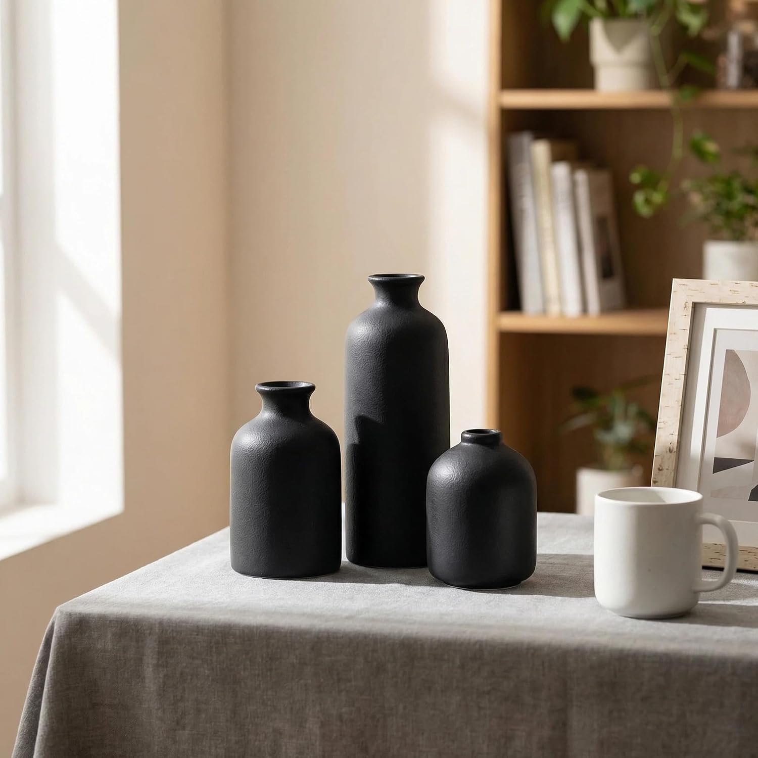Small Ceramic Vase / Black / Set of 3