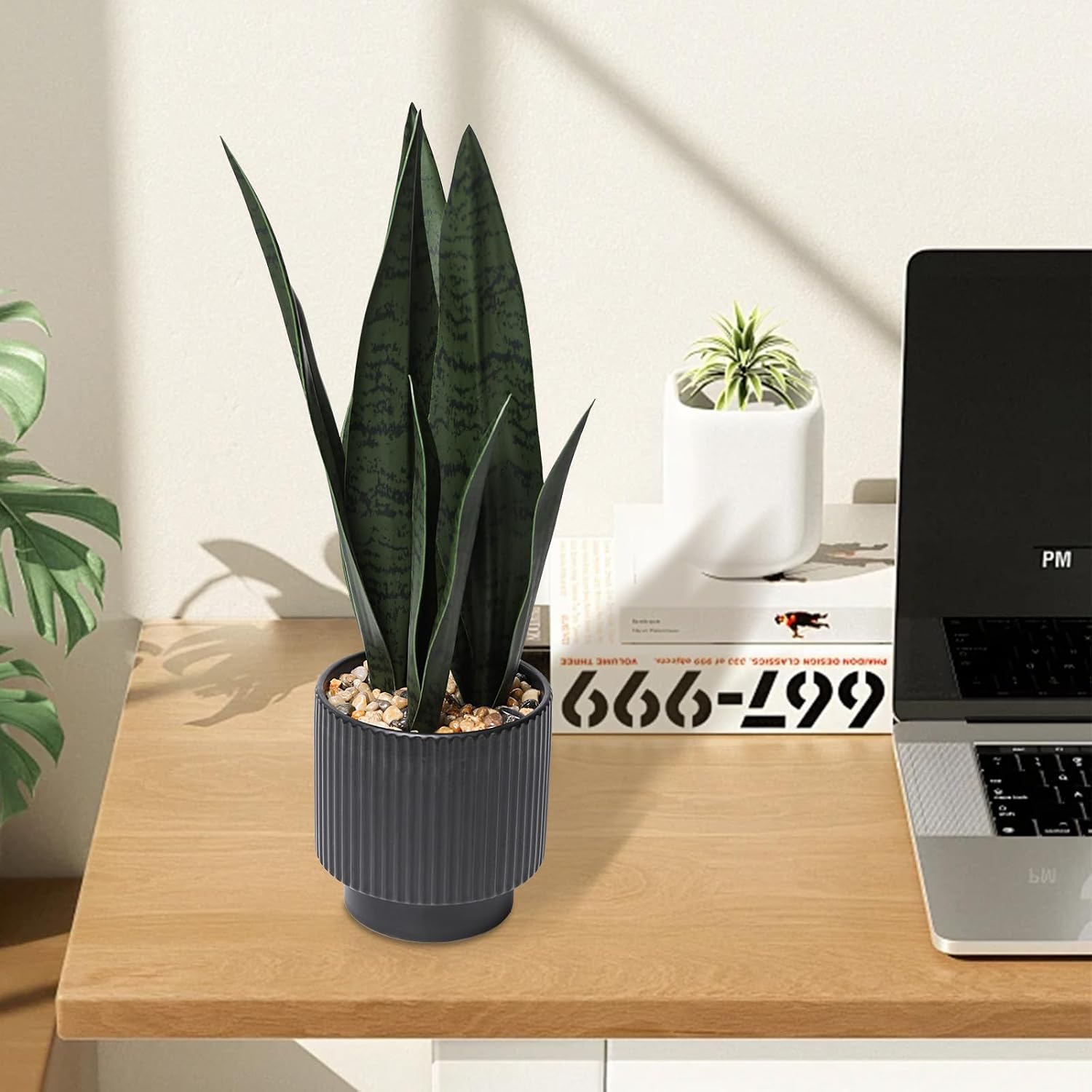 Ceramic Pot Desk Small Fake Plant / Black