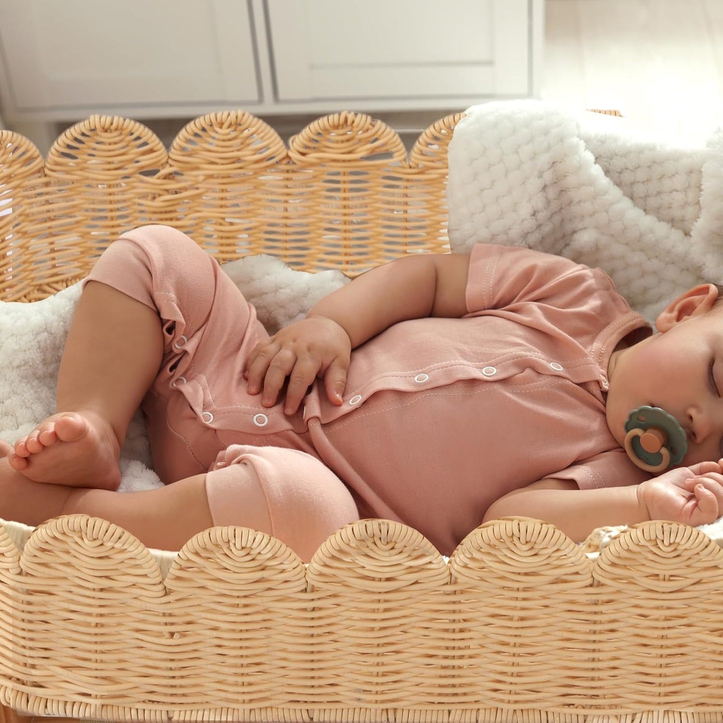 Handmade Scalloped Rattan Baby Changing Basket Changing Table Basket for Baby / 30 x 16.5 x 5.1