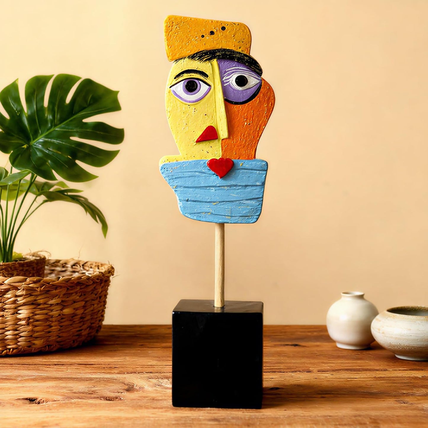 Handcrafted Statues Resin Abstract Sculpture / Yellow