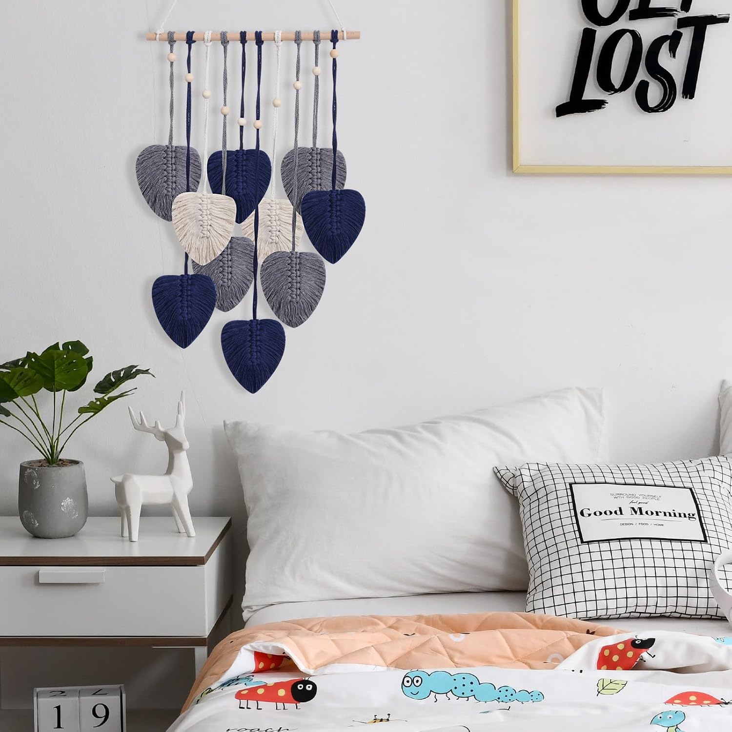 Macrame Wall Hanging Decor Leaves Tapestry / Blue