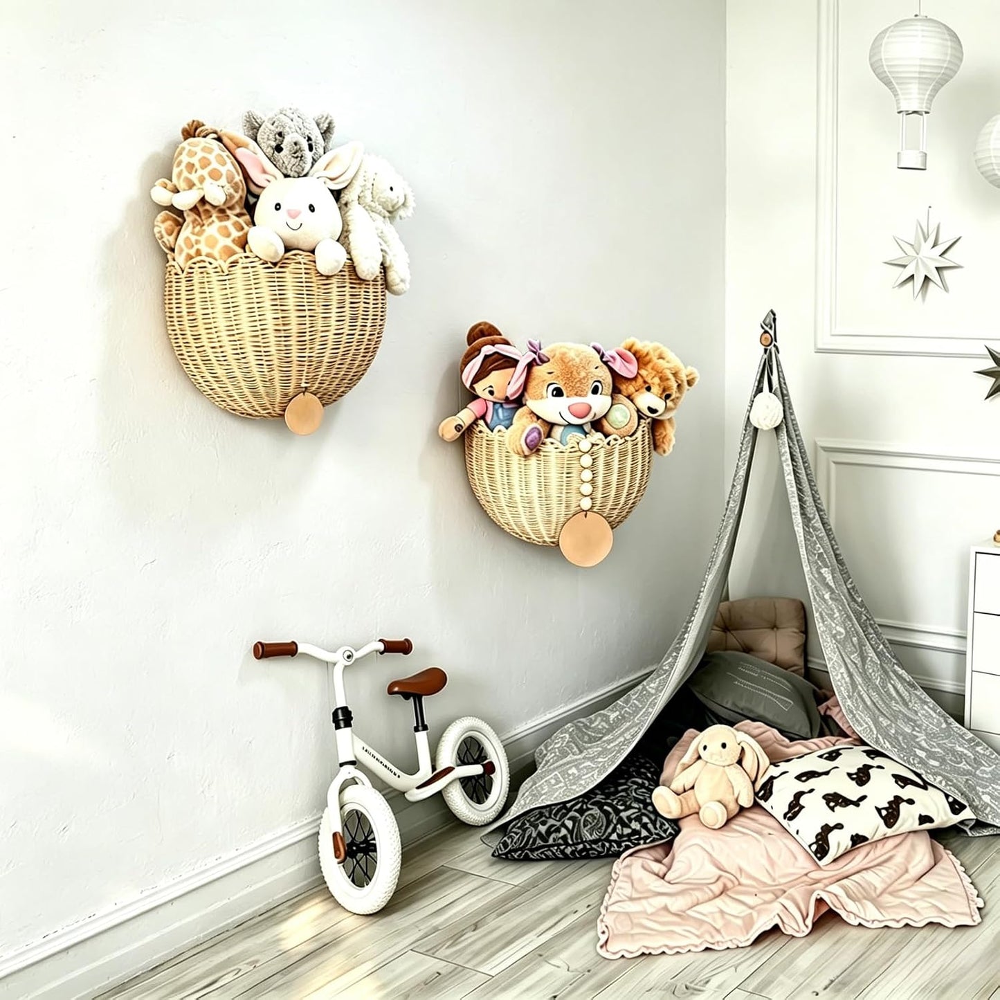 Scalloped Wall Baskets / Set of 2