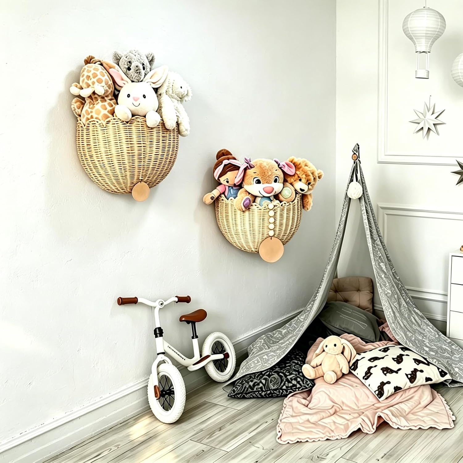 Scalloped Wall Baskets / Set of 2