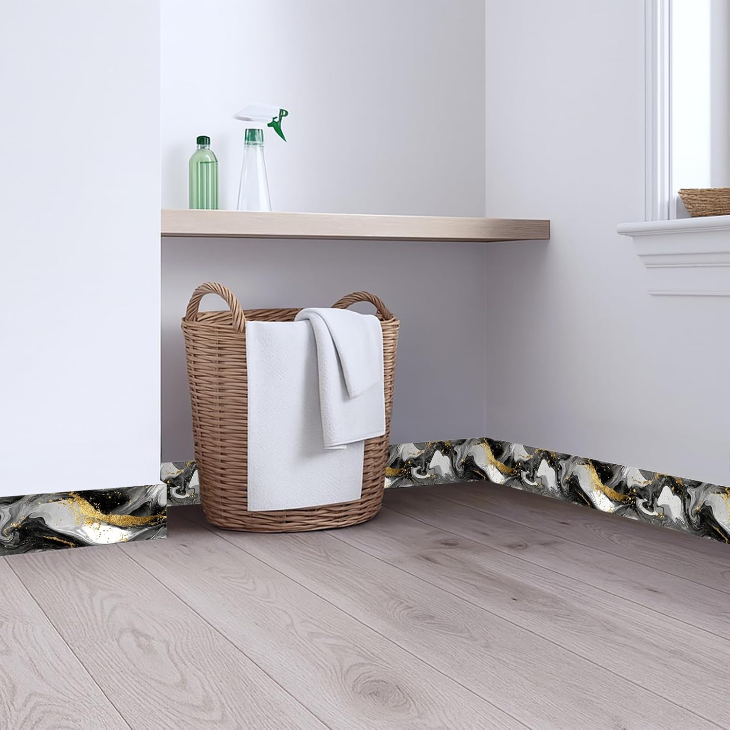 Wallpaper Border Peel and Stick Wall Border White Gold Pattern / Marble Wave / Black / 196 x 4