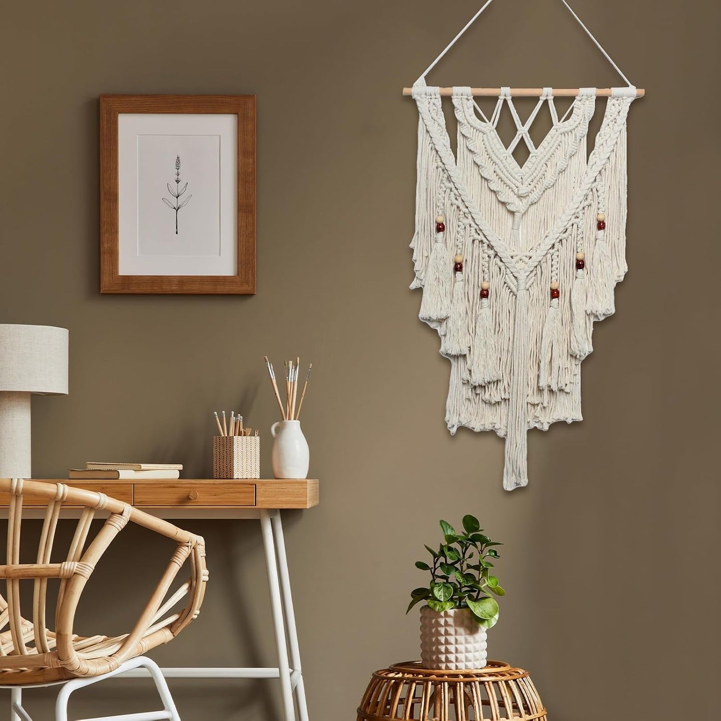 Macrame Woven Wall Hanging / White Fringe