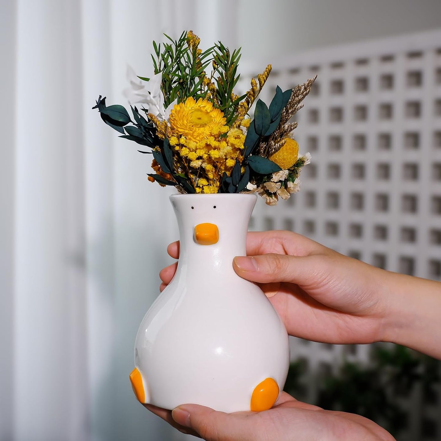 Animal-Themed Round Table Vase / Duck Vase / White