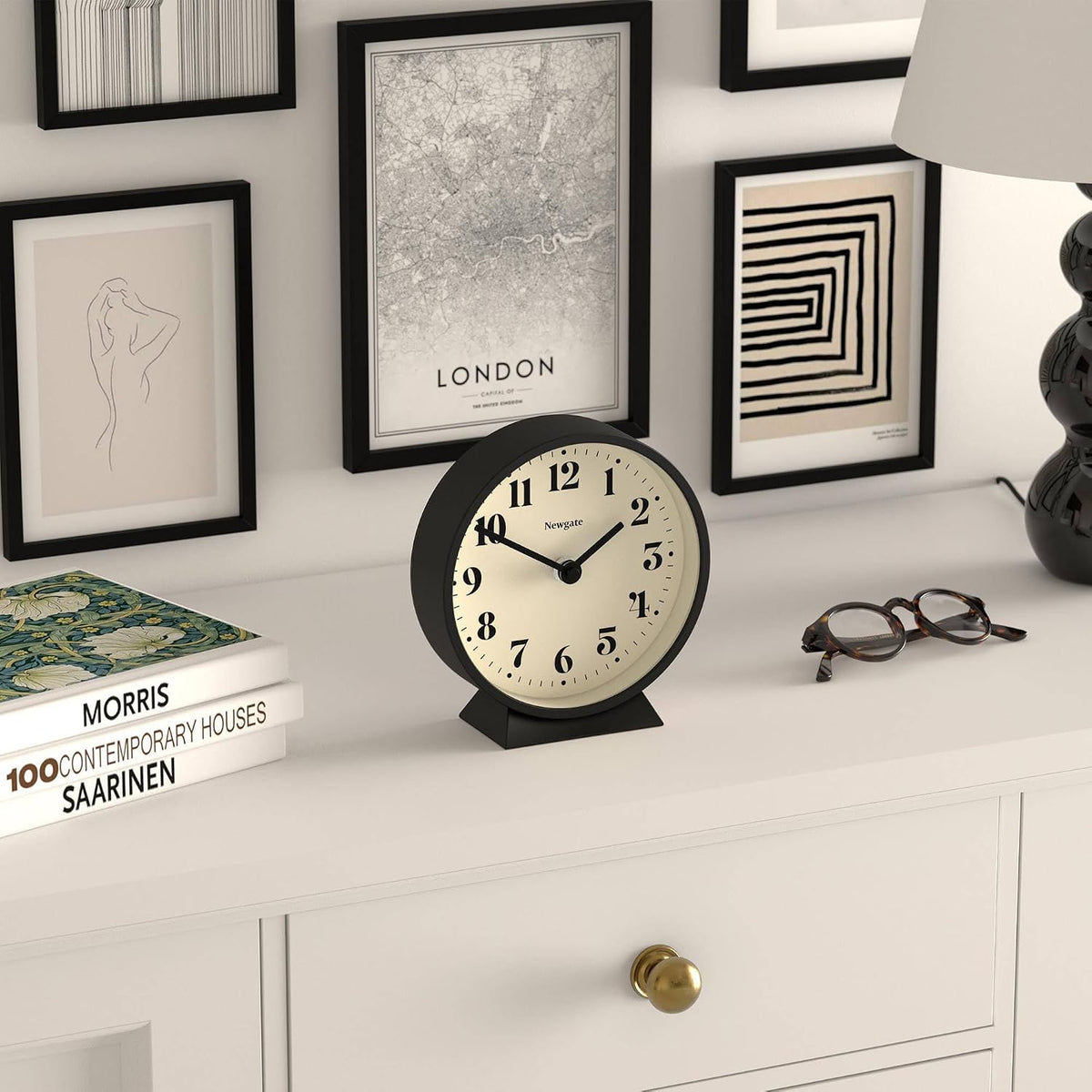 NEWGATE® Theatre Mantel Clock | Modern Classic Round Design | Black | Contemporary Style for Desk, Table, Shelf or