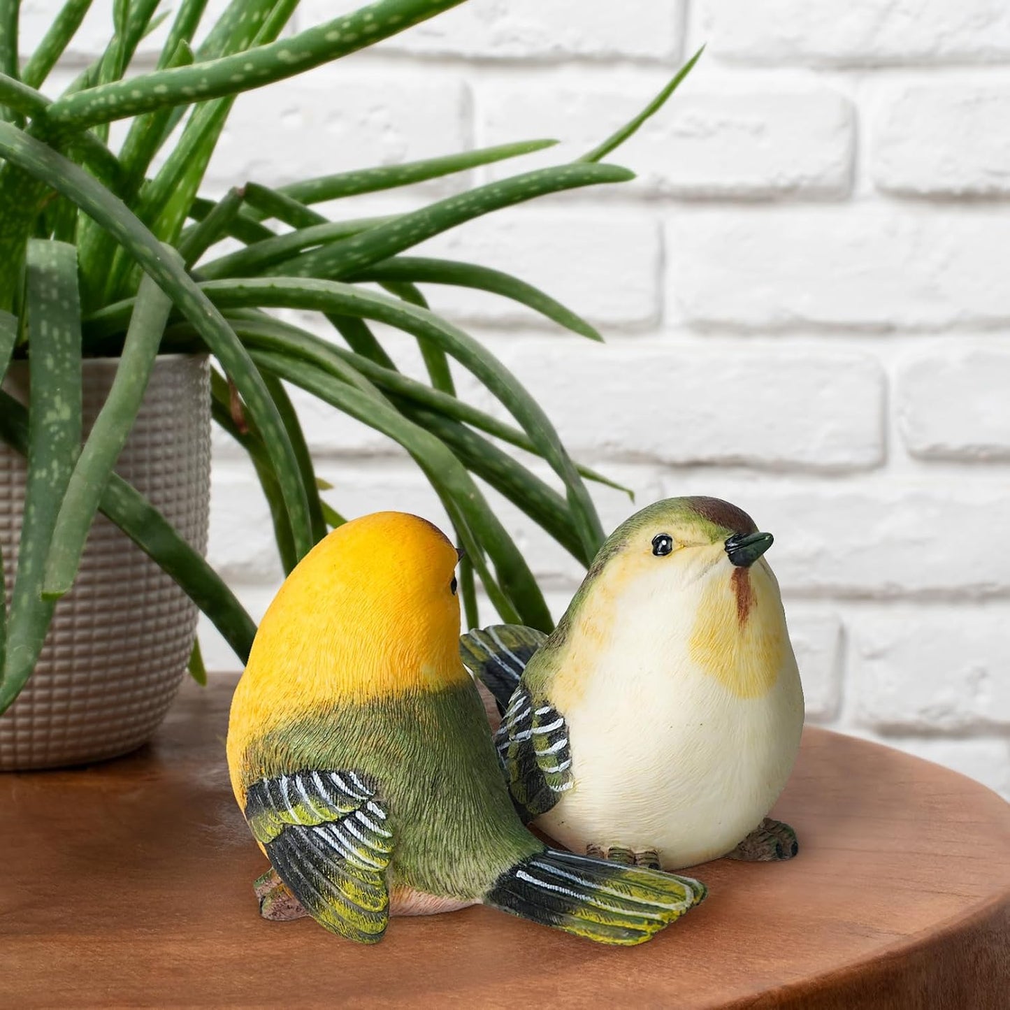 Birds Statue / Small Decorative Birds Figurine / Realistic / Set of 2