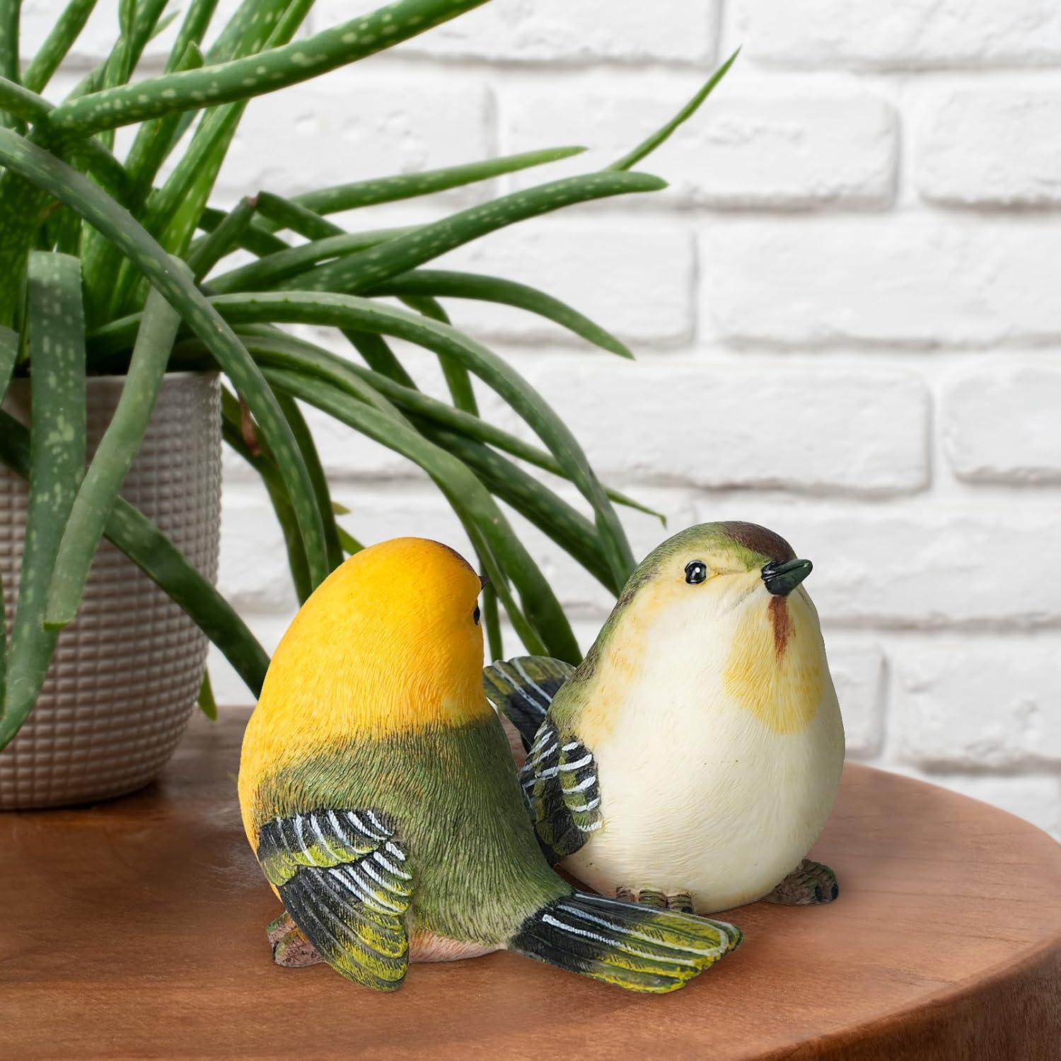 Birds Statue / Small Decorative Birds Figurine / Realistic / Set of 2