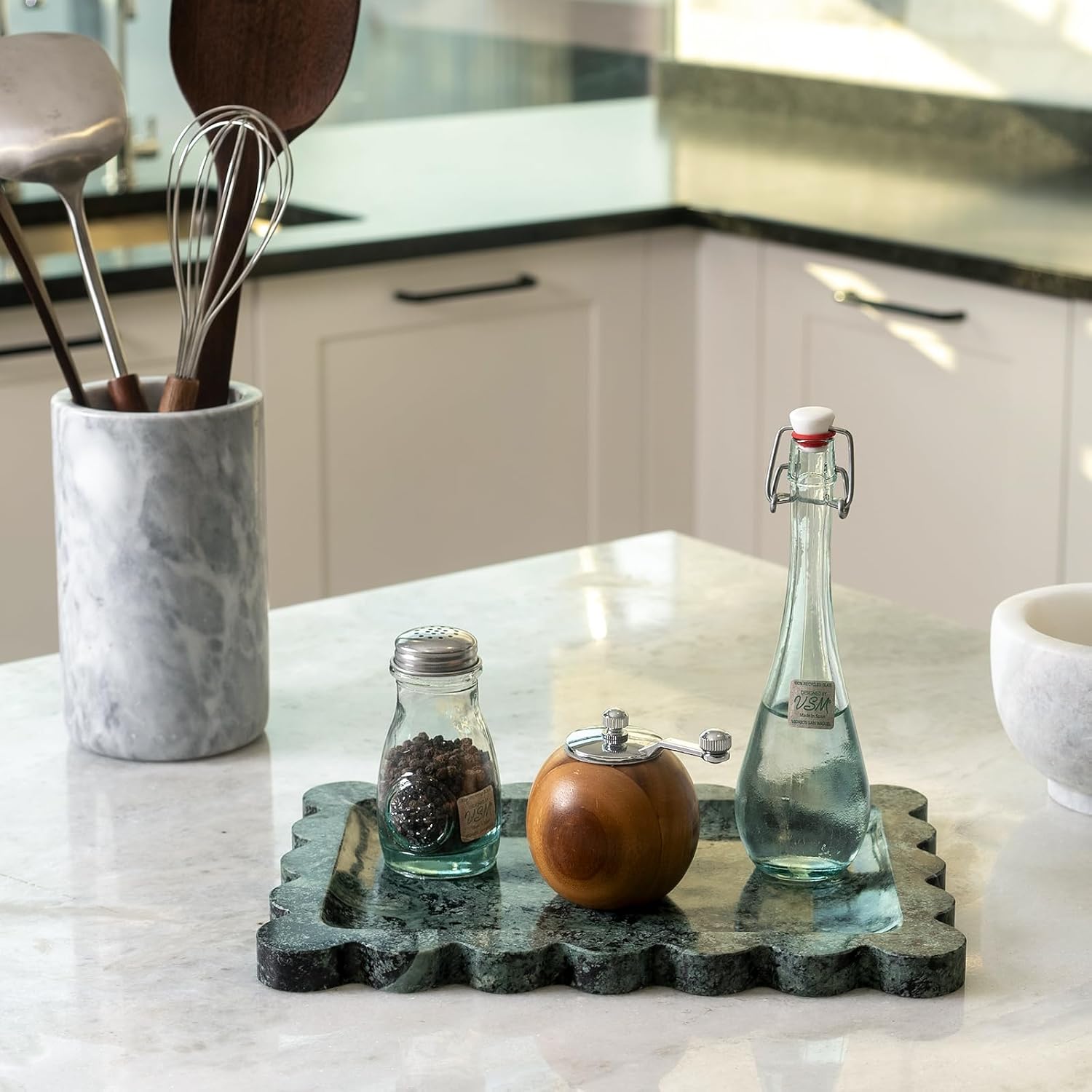 Scalloped Marble Tray / Green / 11 x 7.9 x 0.7