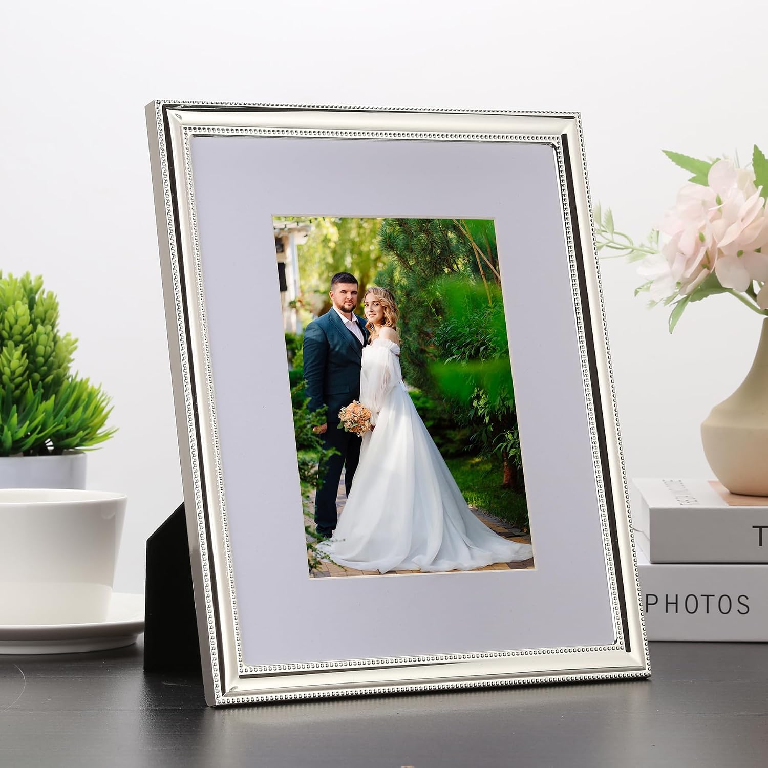 YiPinYin Classy Silver Plated 8x10'' Metal Picture Frame 2 pack,Classic Beaded Frame 8x10'' Mat 5x7'',Real Glass Front