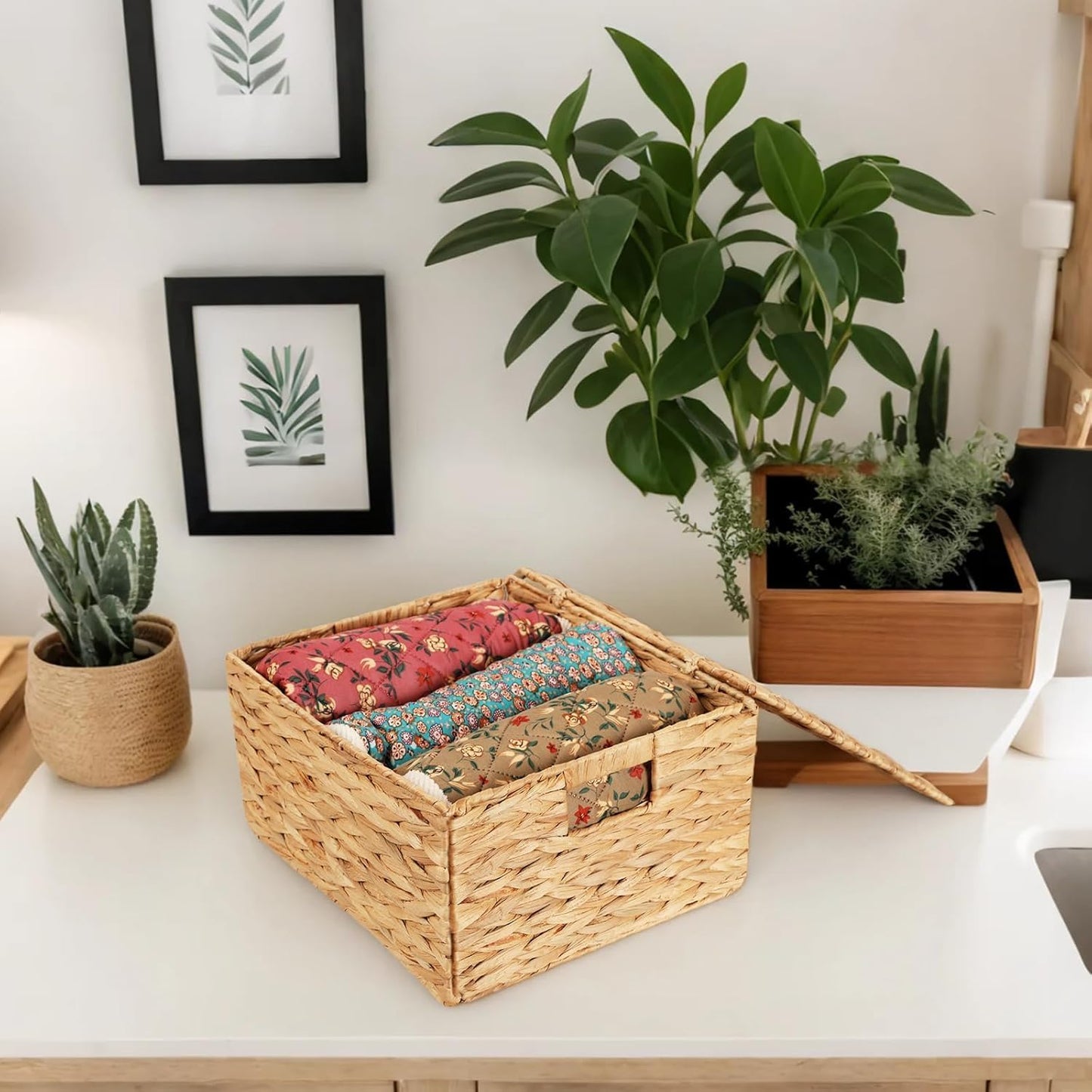 Wicker Storage Baskets / 13.19"D x 11.81"W x 7.48"H / Natural / Set of 3