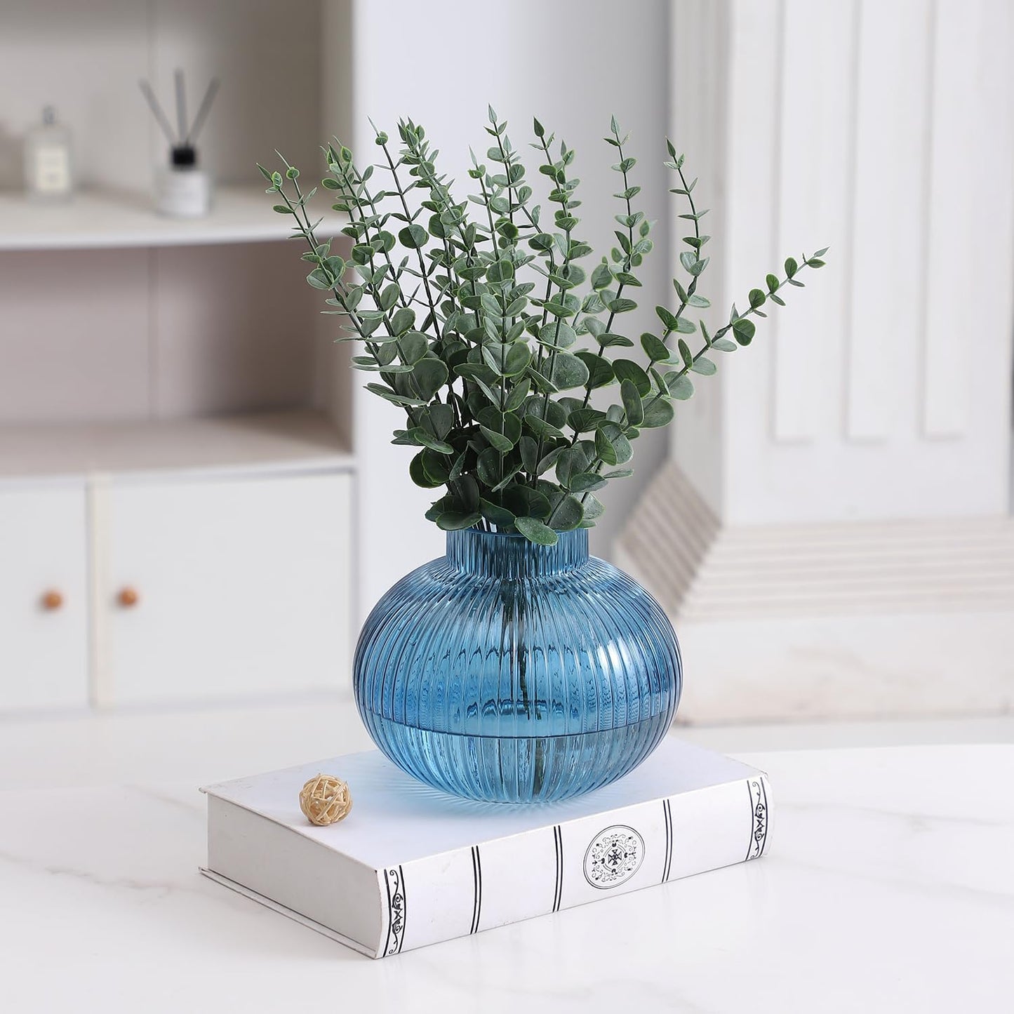 Glass Vase for Tulips / Blue / Round 6 Inches