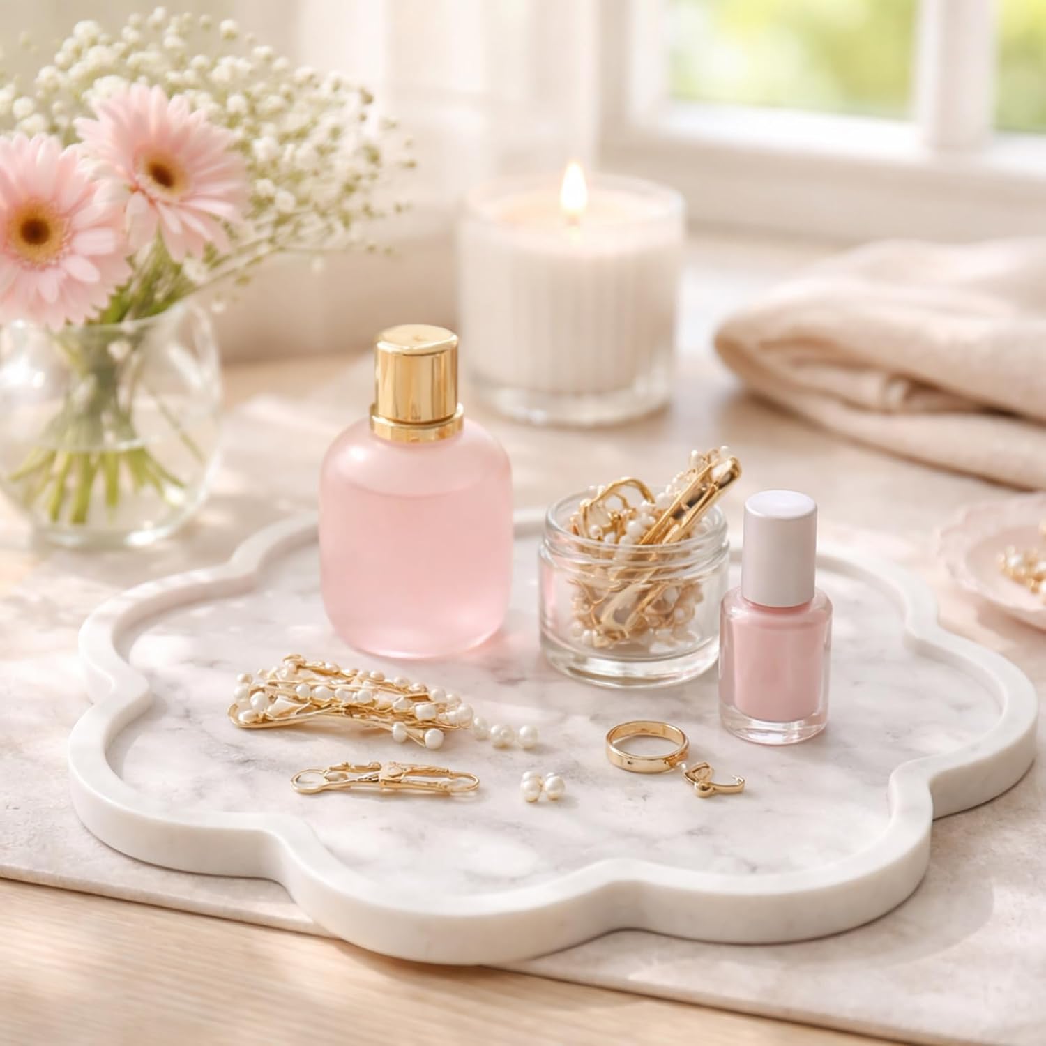 Scalloped Marble Tray / White / 10 x 10