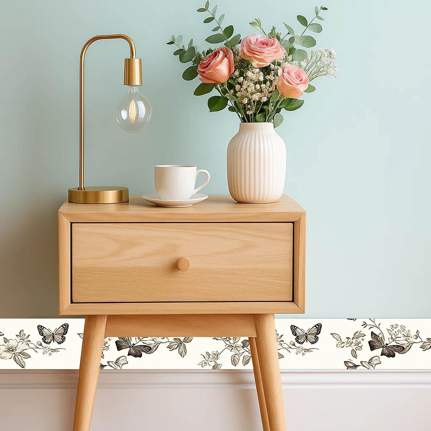 Wallpaper Border Peel and Stick PVC Vintage Butterfly / Vintage Butterfly Flower / 4 x 196