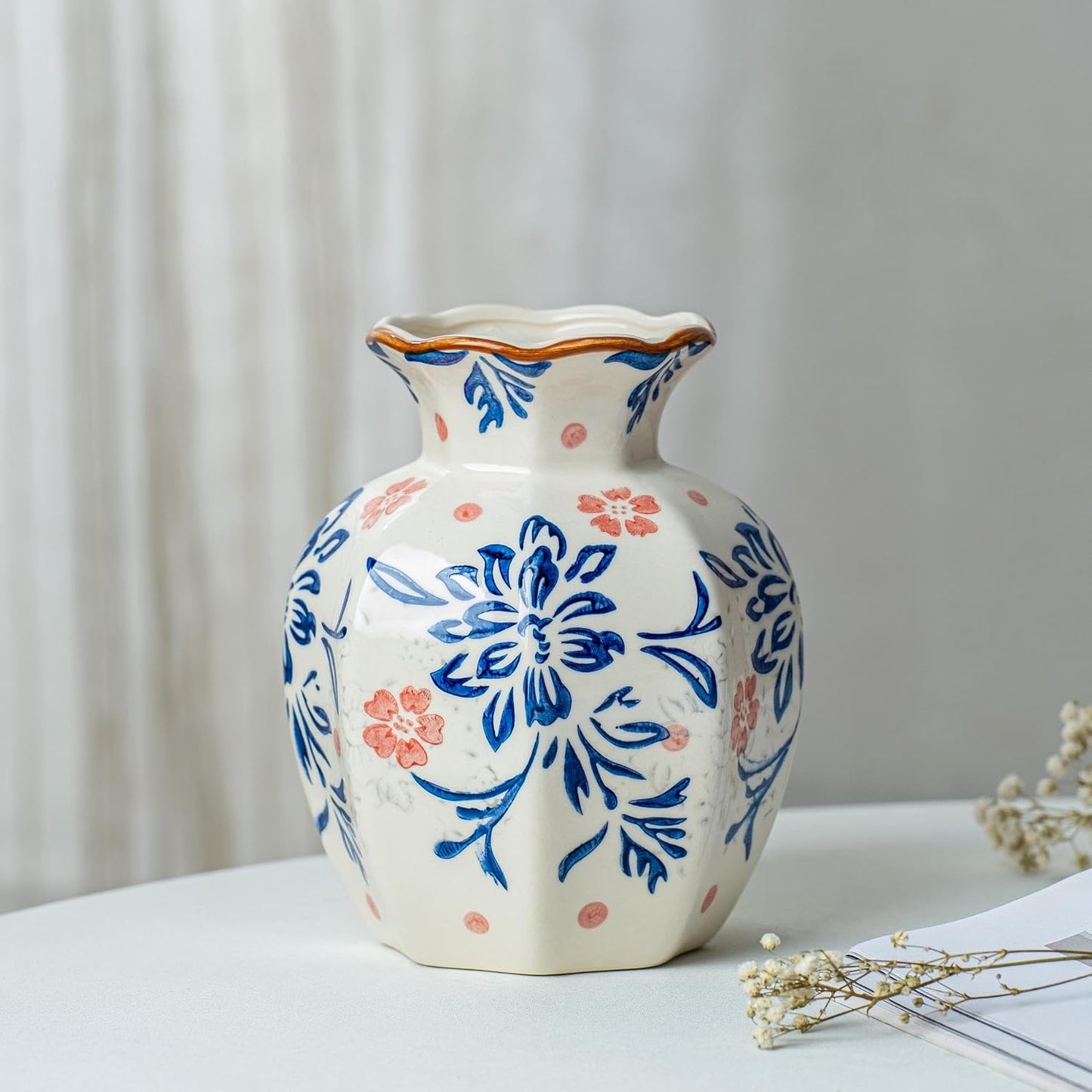 Small and White Ceramic Vase / Vase-u01 / 6 INCH / Blue