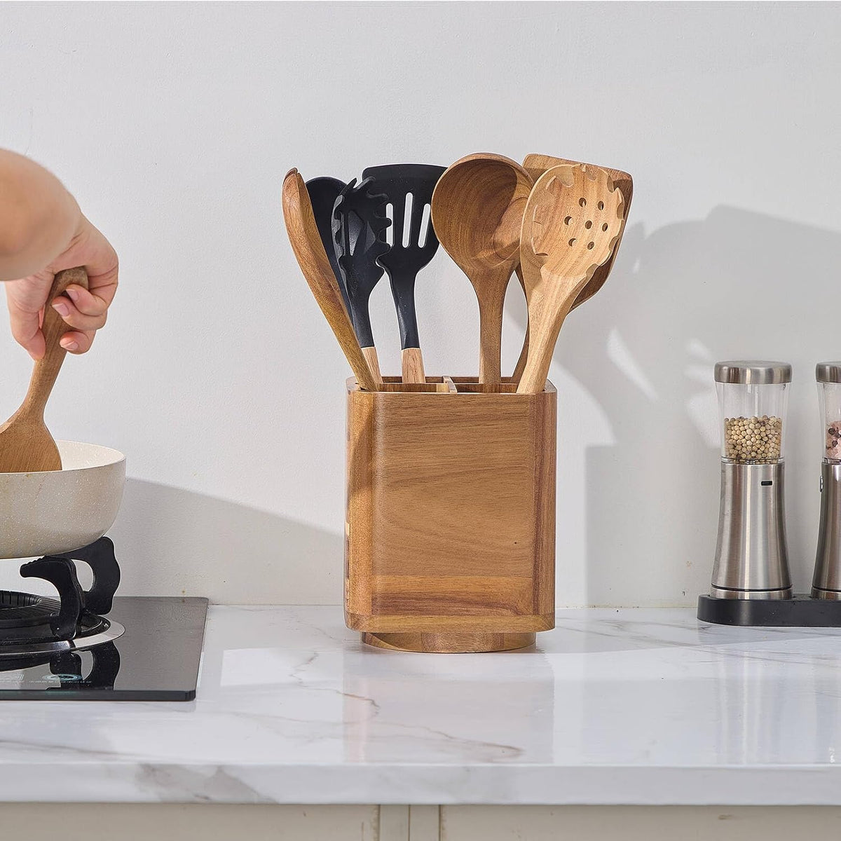 Wood Utensil Holder for Kitchen Counter, 360° Rotating Kitchen Utensil Holder, 7.2"x 6" Large Acacia Cooking Utensil