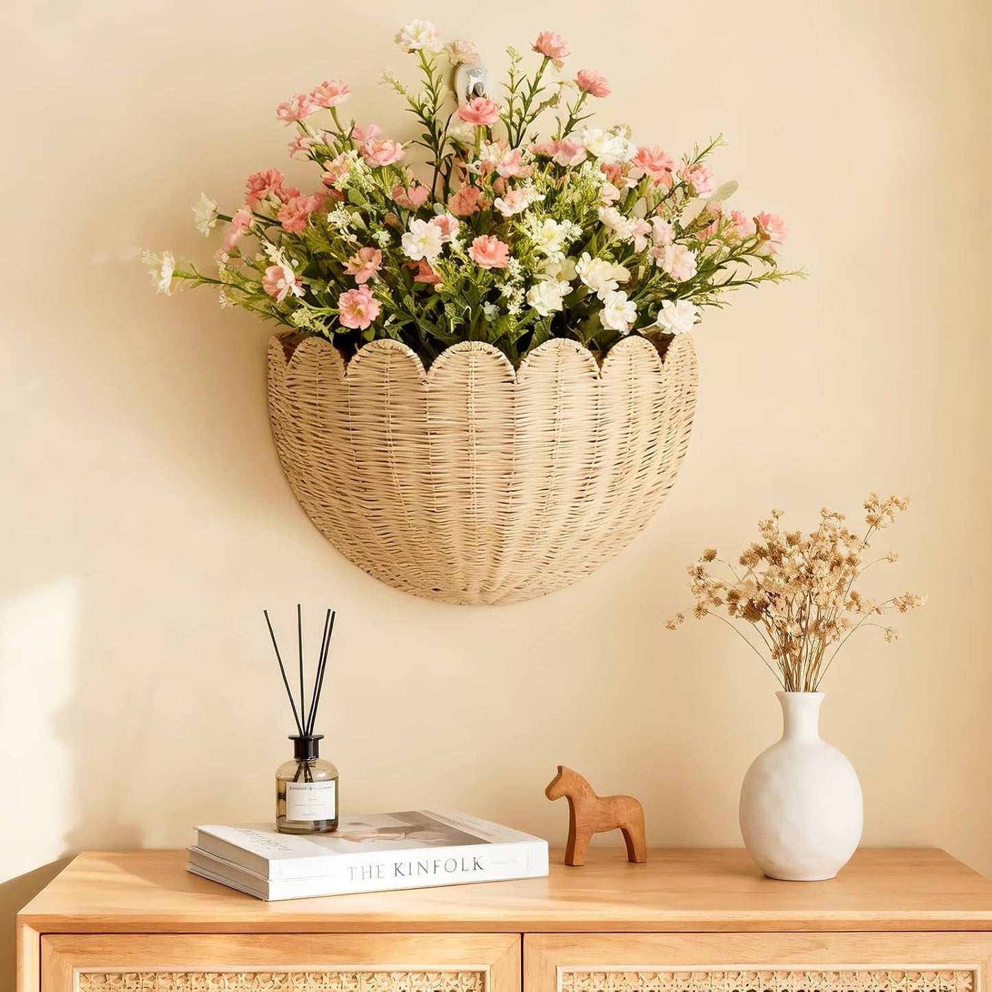 Scalloped Wicker Wall Basket / Natural