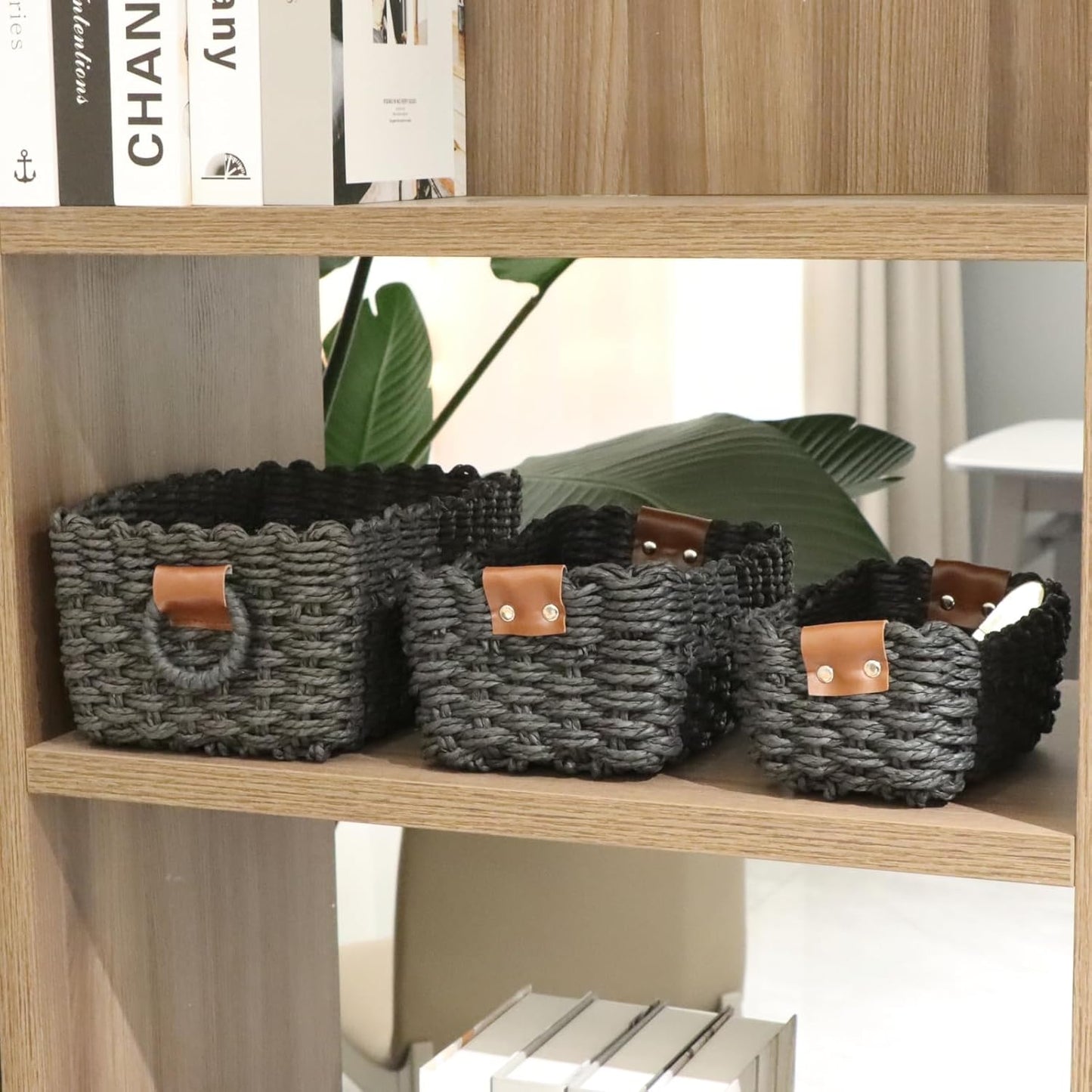 woven Little basket / Black