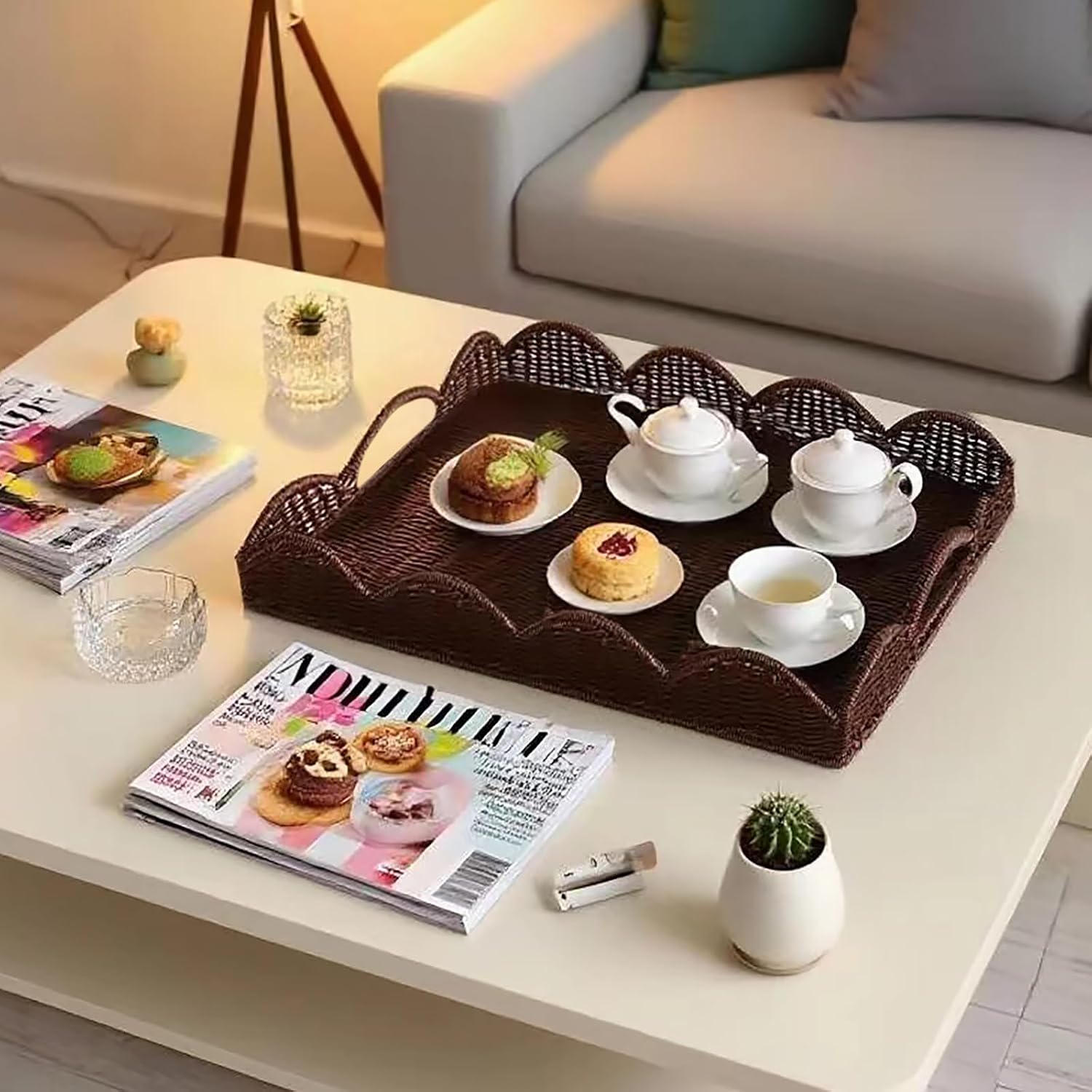 Scalloped Imitation Rattan Tray Basket / Brown&plastic-dark
