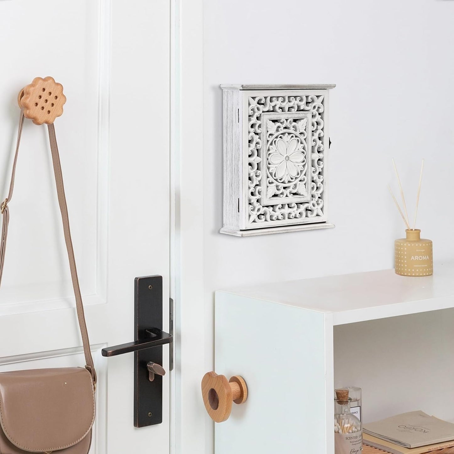 Wooden Key Holder / Retro White