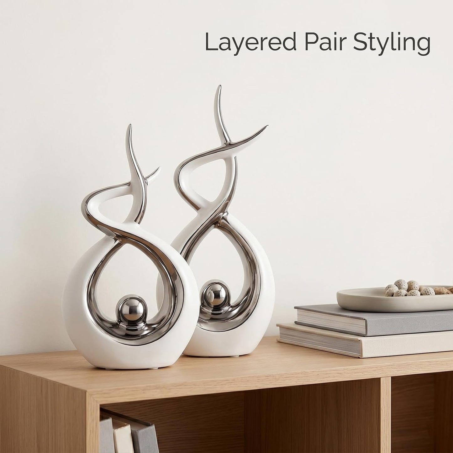 Abstract Table Decor / White and Silver / Set of 2