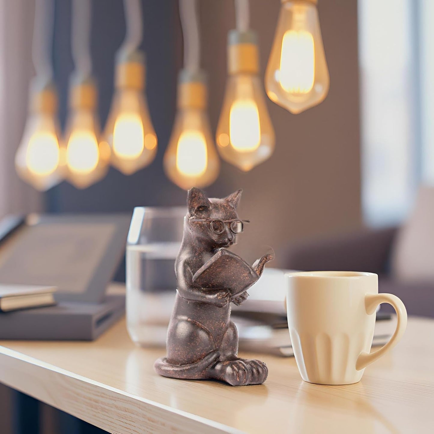 Cat Statue / Cat Figurine / Sitting Up