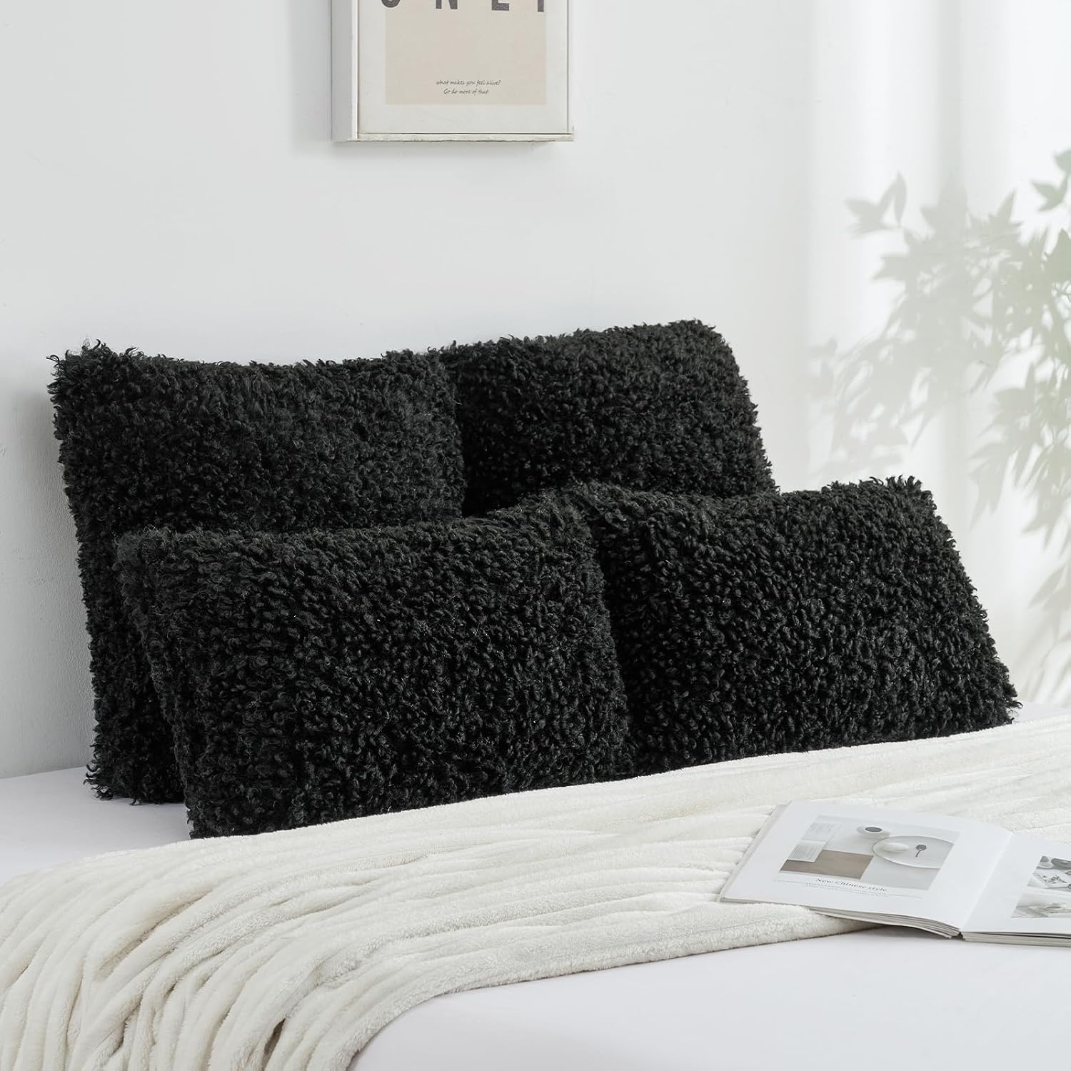 Decorative Throw Pillow Covers / Black / 18 x 18 / Set of 2