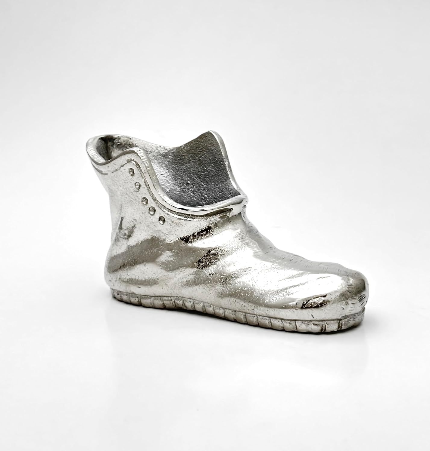 Handmade Living Room Decor Metal Boot Statue Decoration Ornaments
