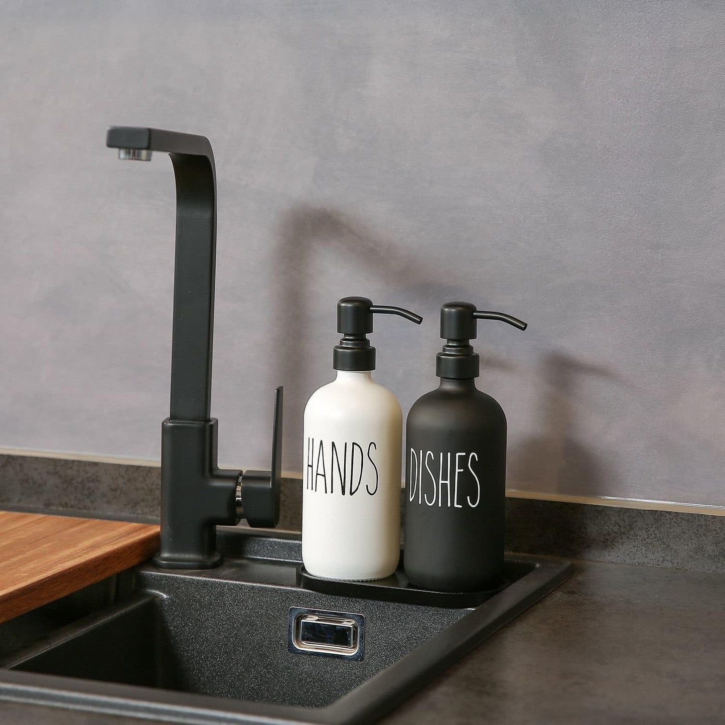 MOMEEMO Kitchen Soap Dispenser Set, Black & White | Contains Dish and Hand Soap Dispenser, Suitable for Farmhouse