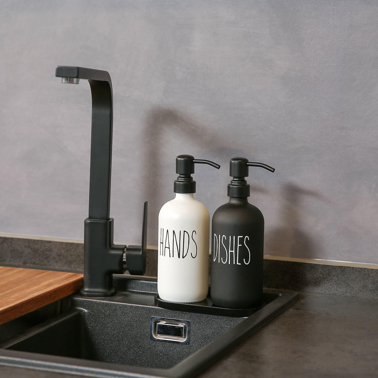 MOMEEMO Kitchen Soap Dispenser Set, Black & White | Contains Dish and Hand Soap Dispenser, Suitable for Farmhouse