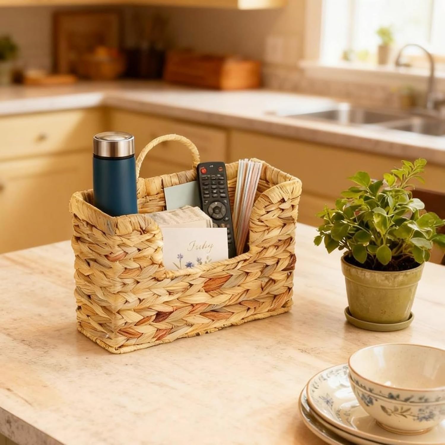 Woven Wall Magazine Holder Organizer / Water Hyacinth