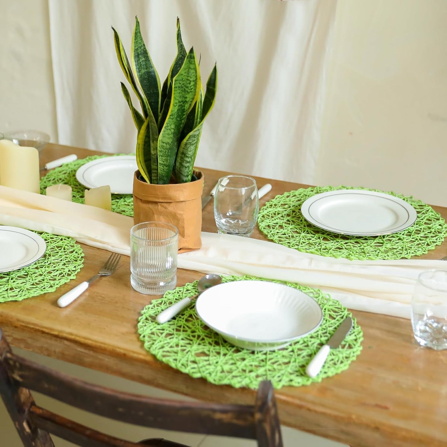 AHHFSMEI Paper Braided Round Placemats Set of 12 Natural Non-Slip Heat Resistant Table Mats for Dining Tables Woven