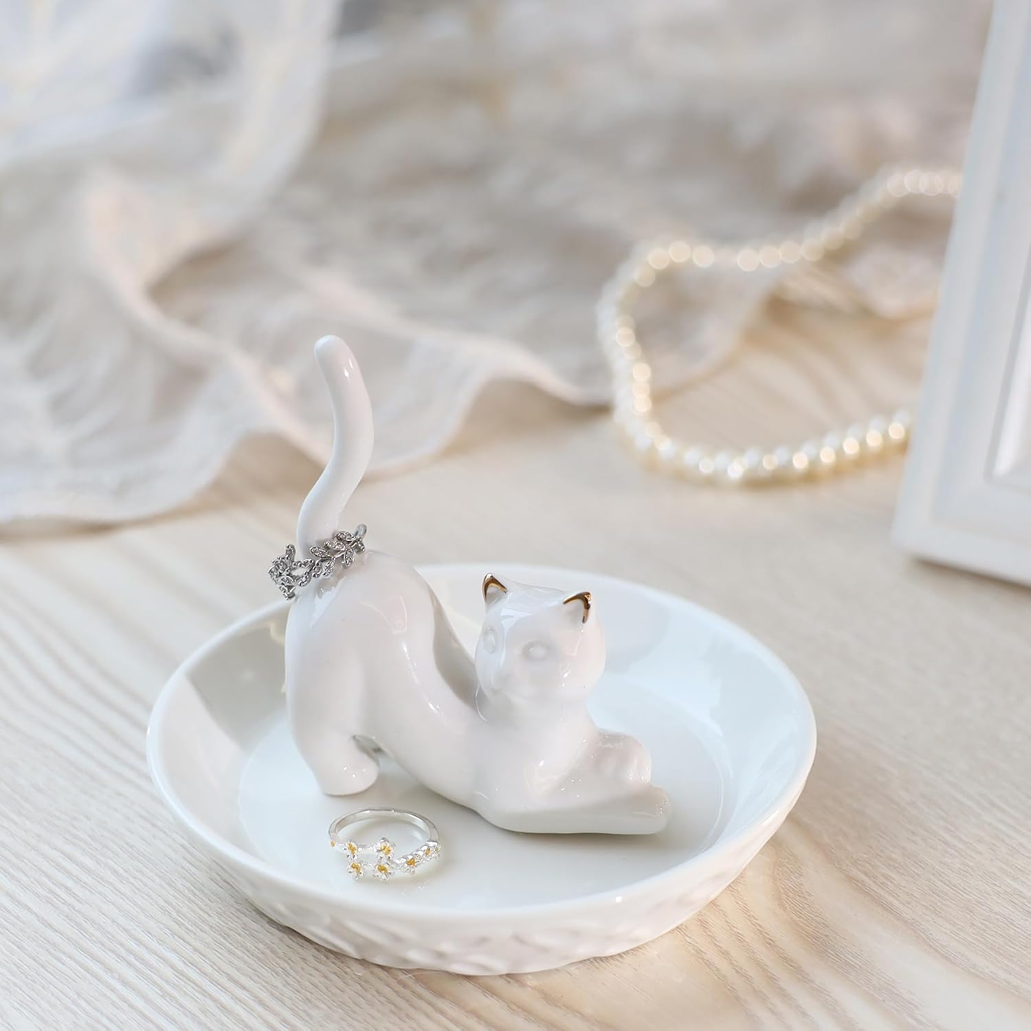 Ceramic White Ring Holder Jewelry Tray / White Lying Down Cat